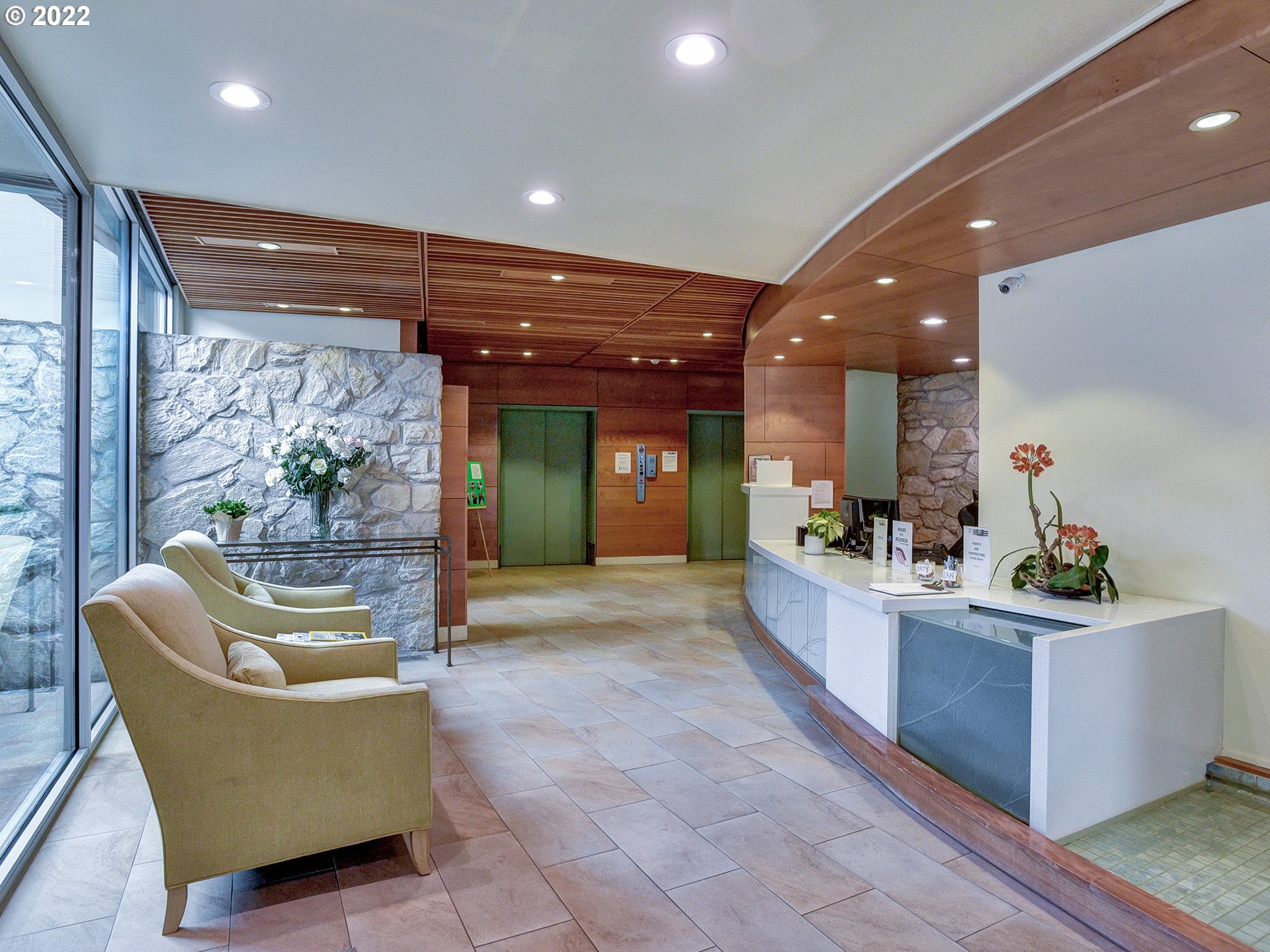 Photo #3: 22637638 Listing 