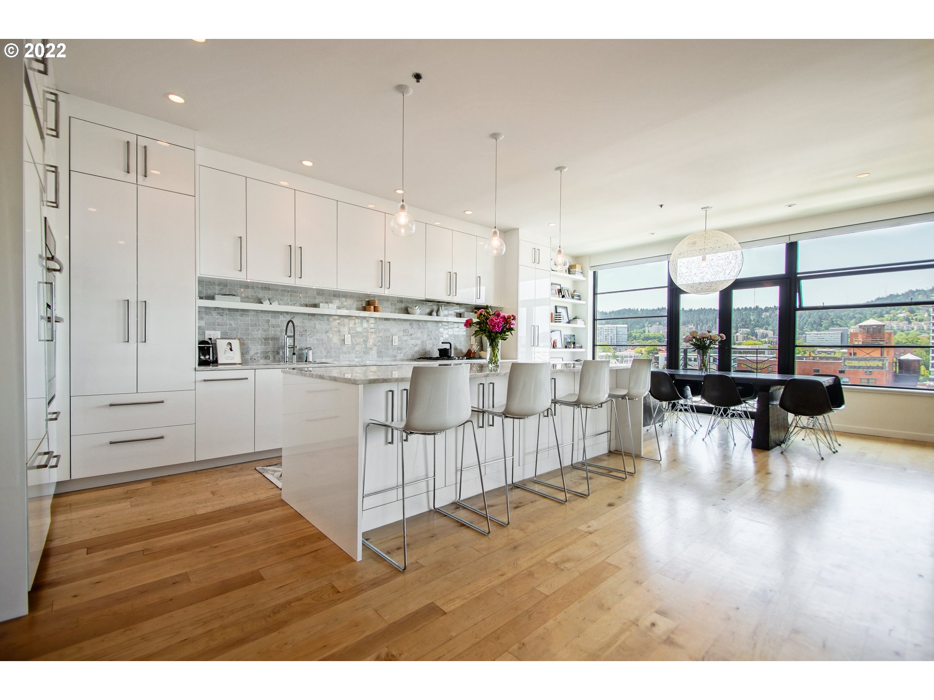 Photo #5: 22640364 Listing 