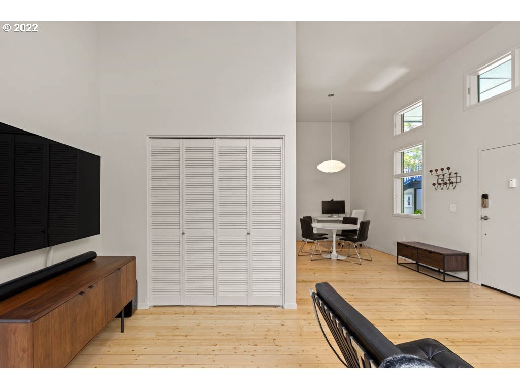 Photo #6: 22643552 Listing 