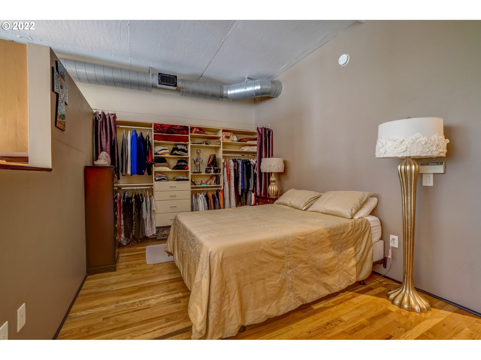 Photo #2: 22648749 Listing 