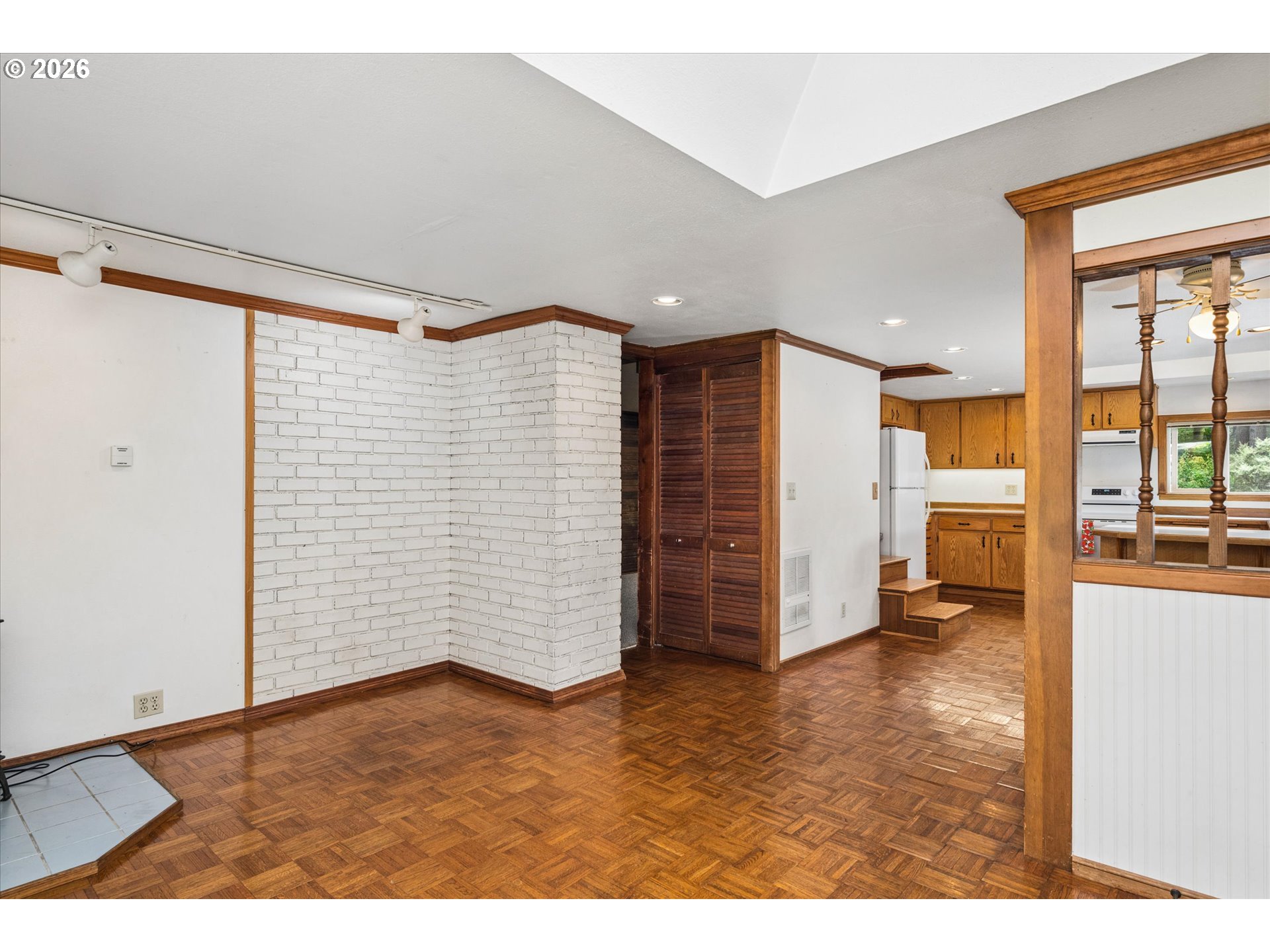 Property photo 5 of 39