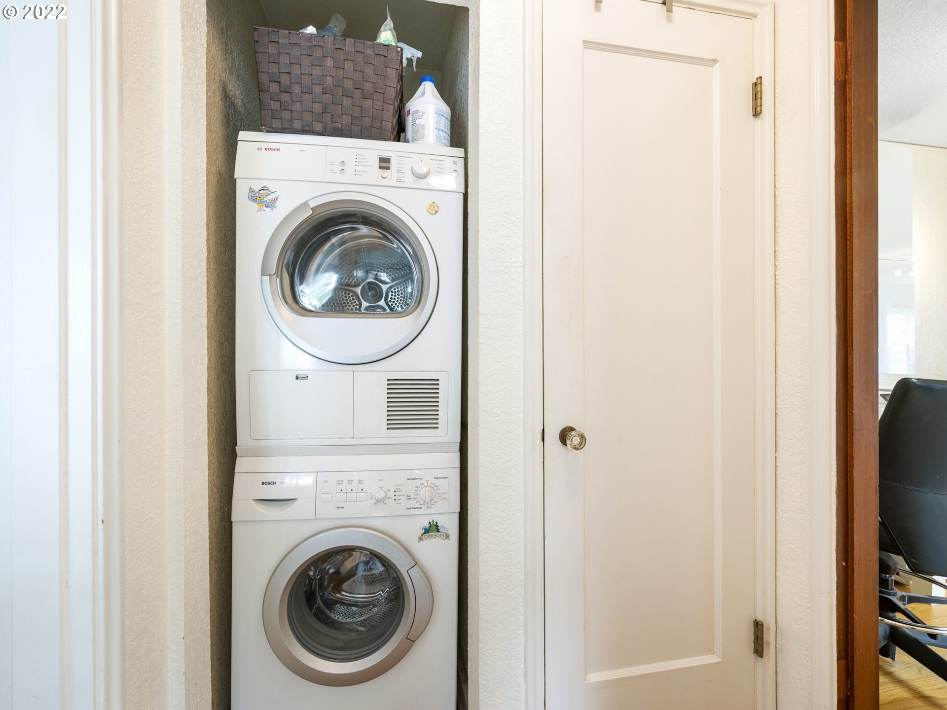 Photo #2: 22658475 Listing 