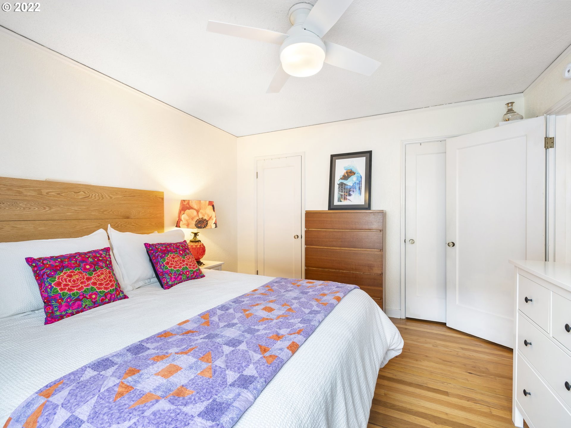 Photo #6: 22658475 Listing 