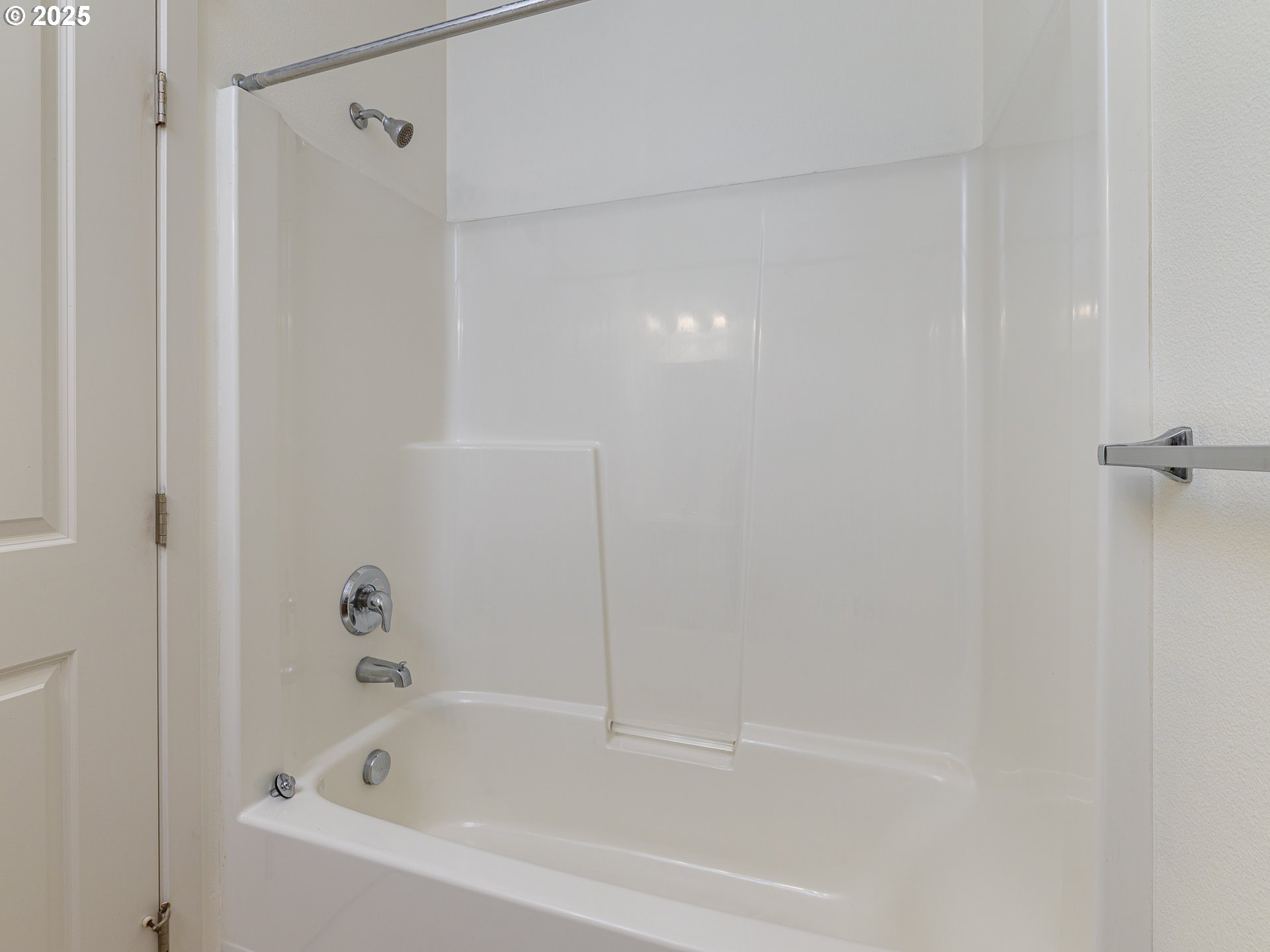 Photo #23: 226606419 Listing: Photo #23