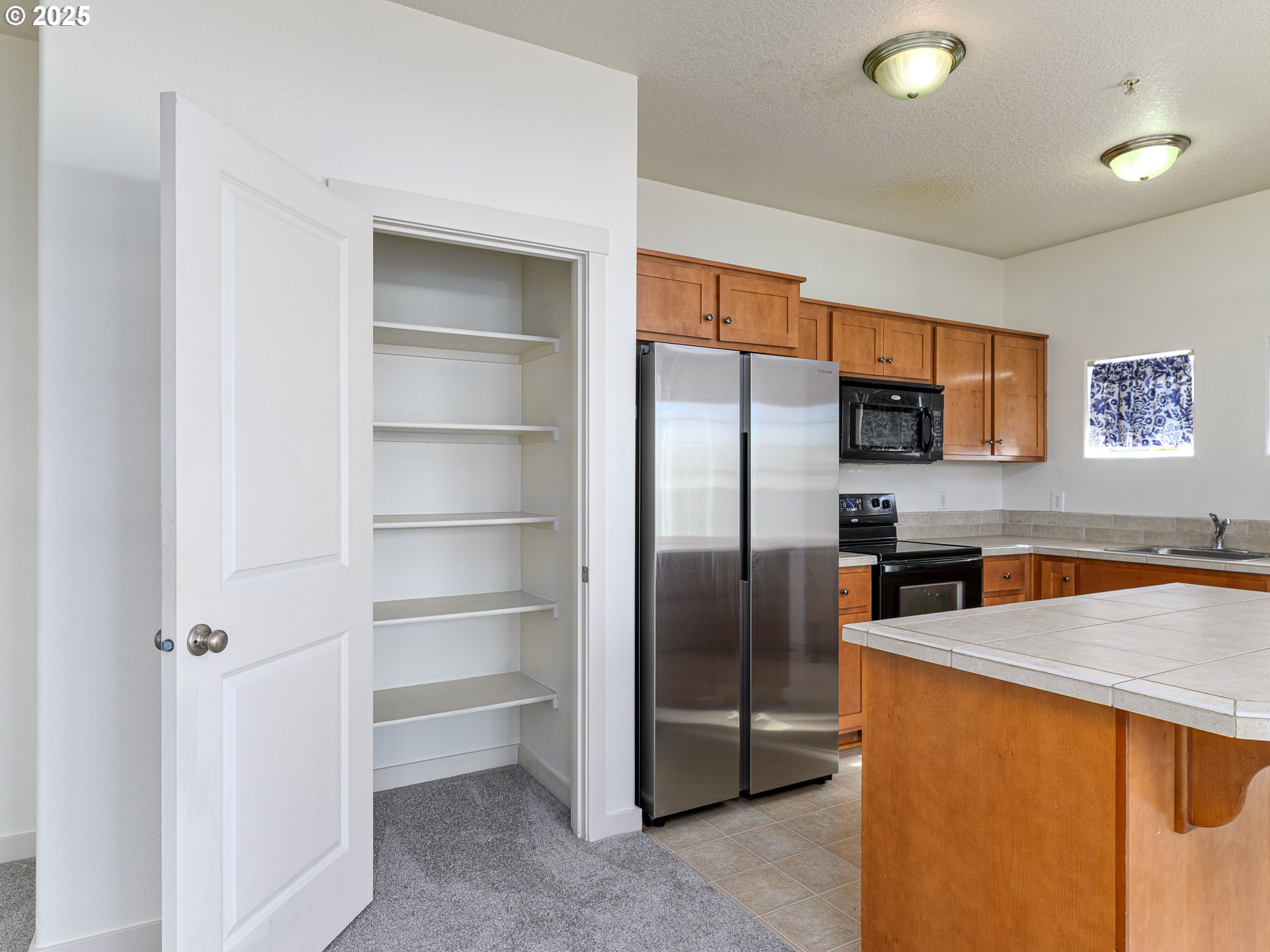 Photo #8: 226606419 Listing: Photo #8
