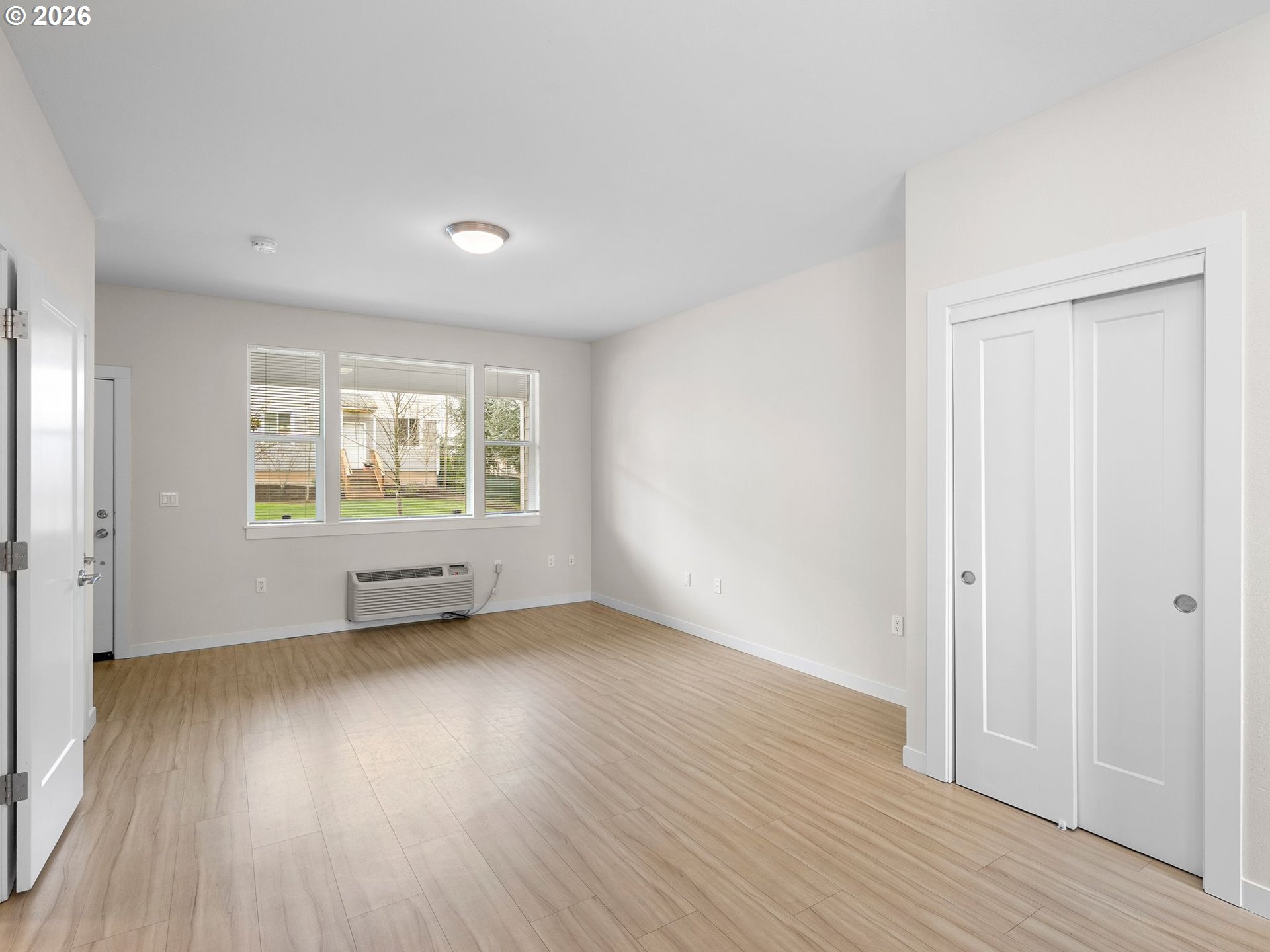 Photo #6: 226656803 Listing: Photo #6