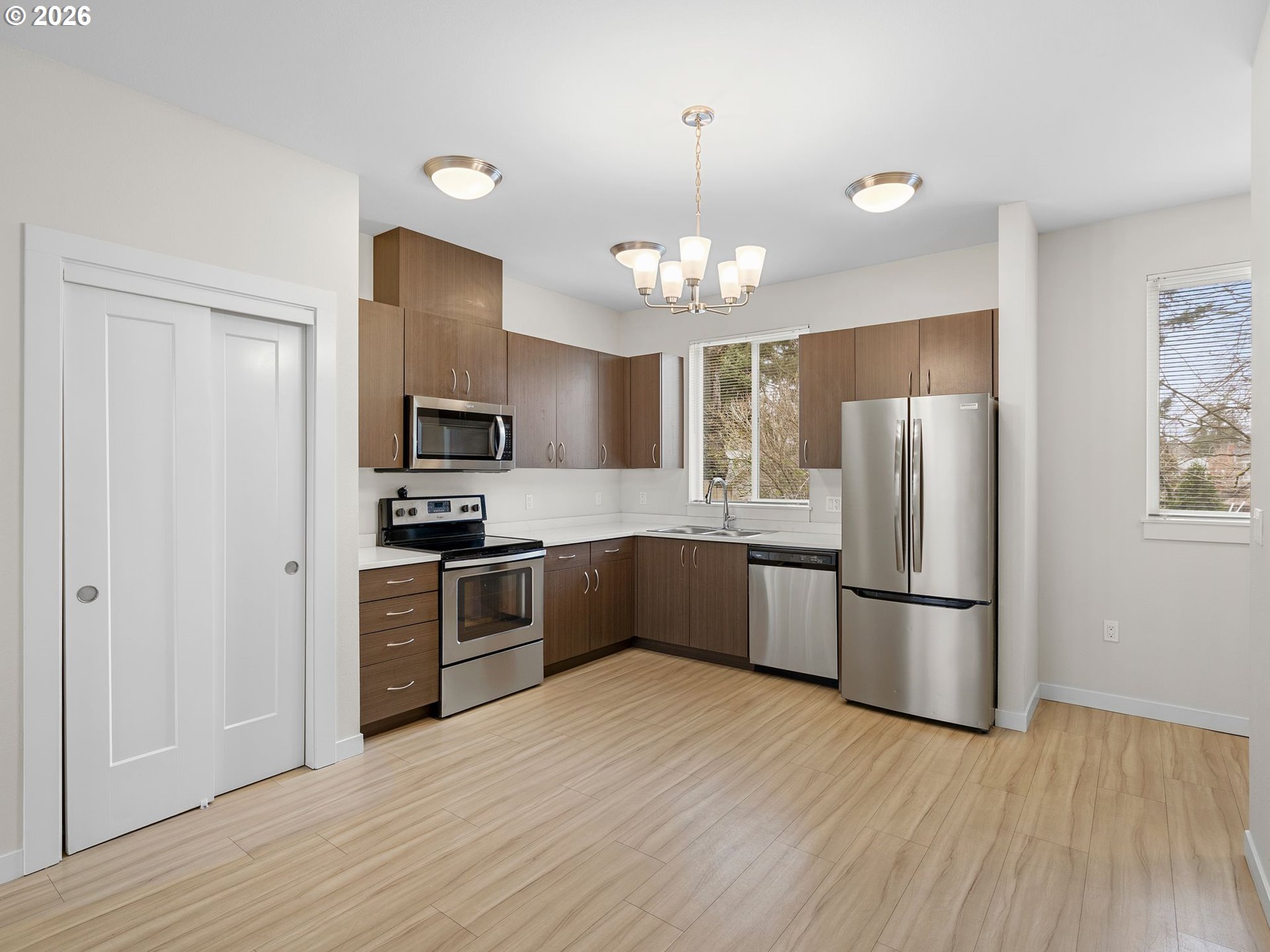 Photo #8: 226656803 Listing: Photo #8