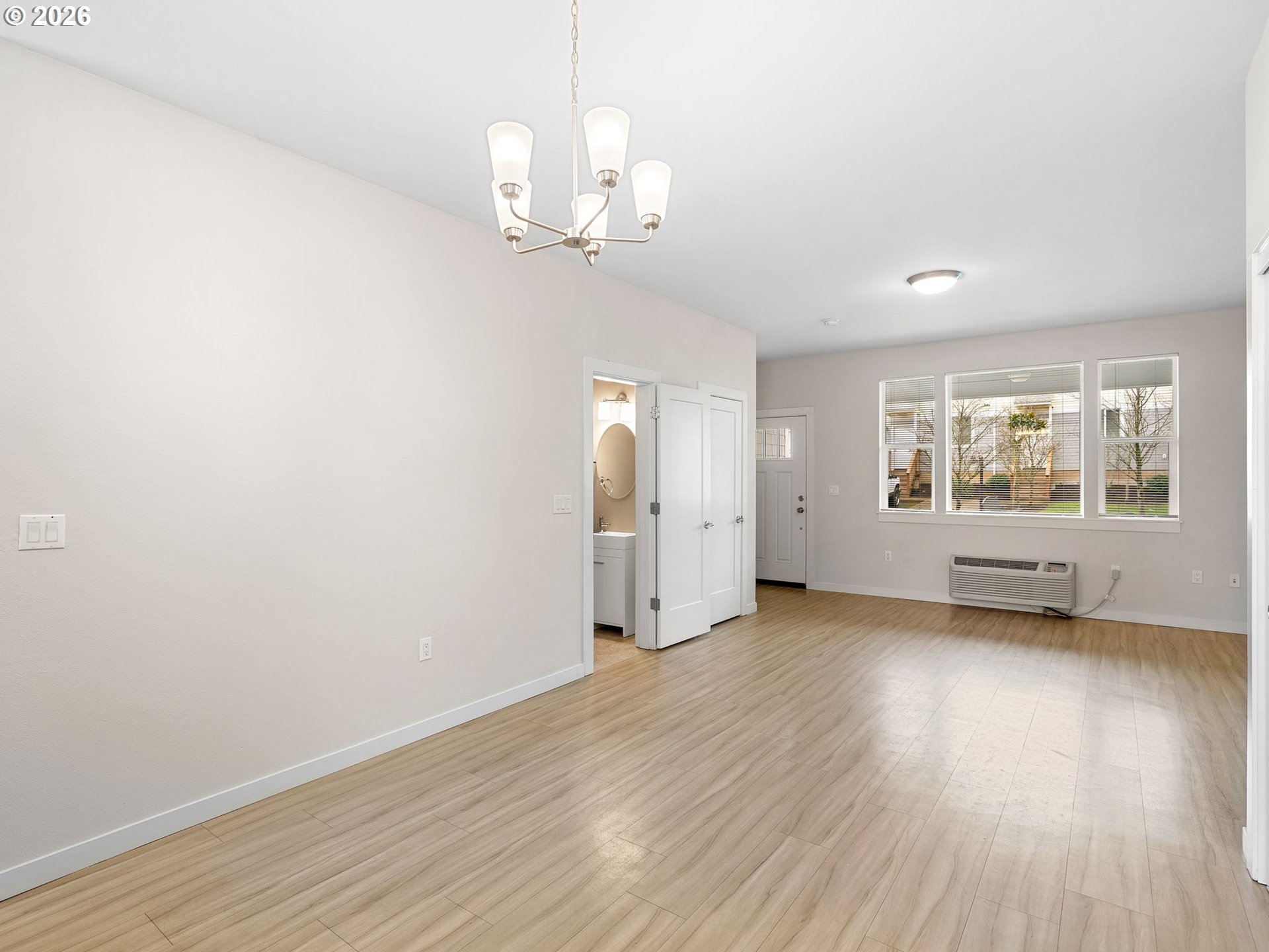 Photo #11: 226656803 Listing: Photo #11