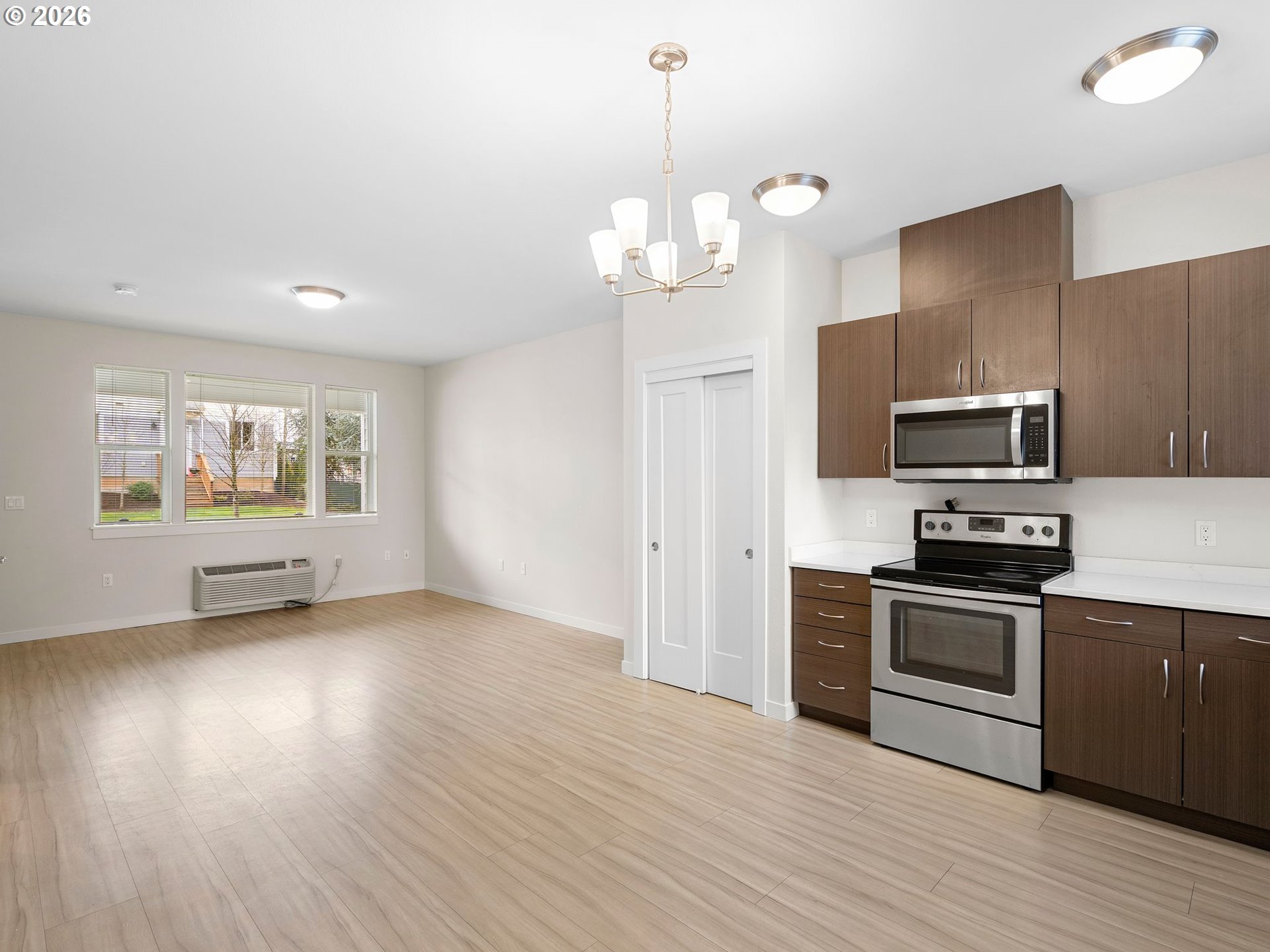 Photo #13: 226656803 Listing: Photo #13