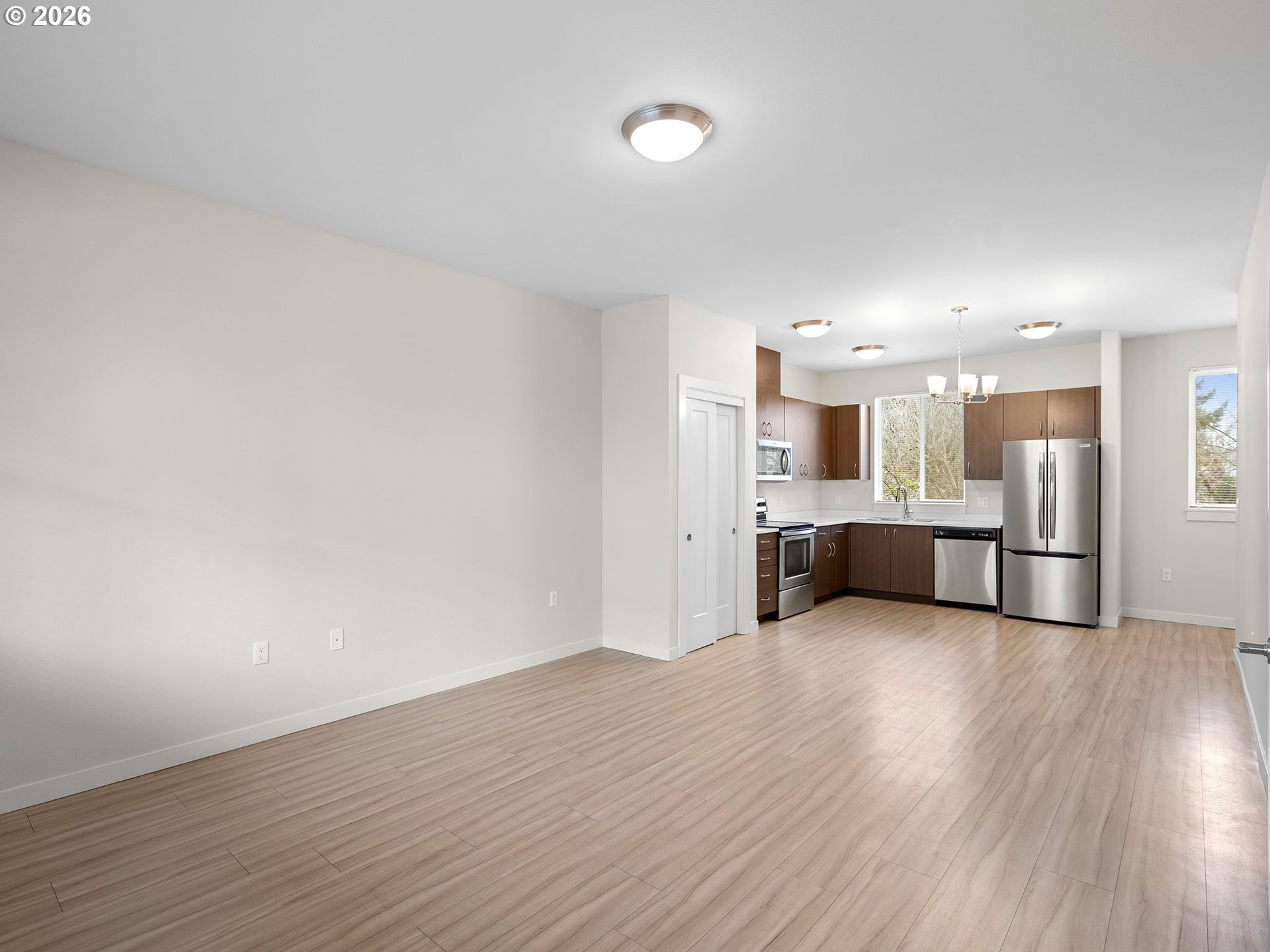 Photo #2: 226656803 Listing: Photo #2