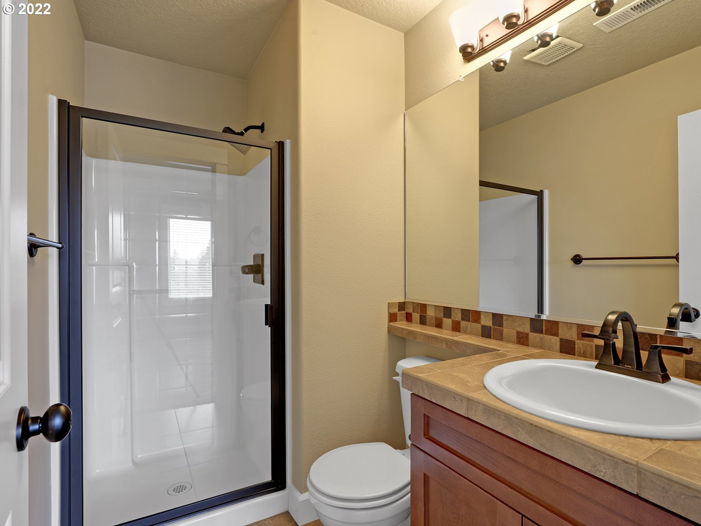 Photo #4: 22667389 Listing 