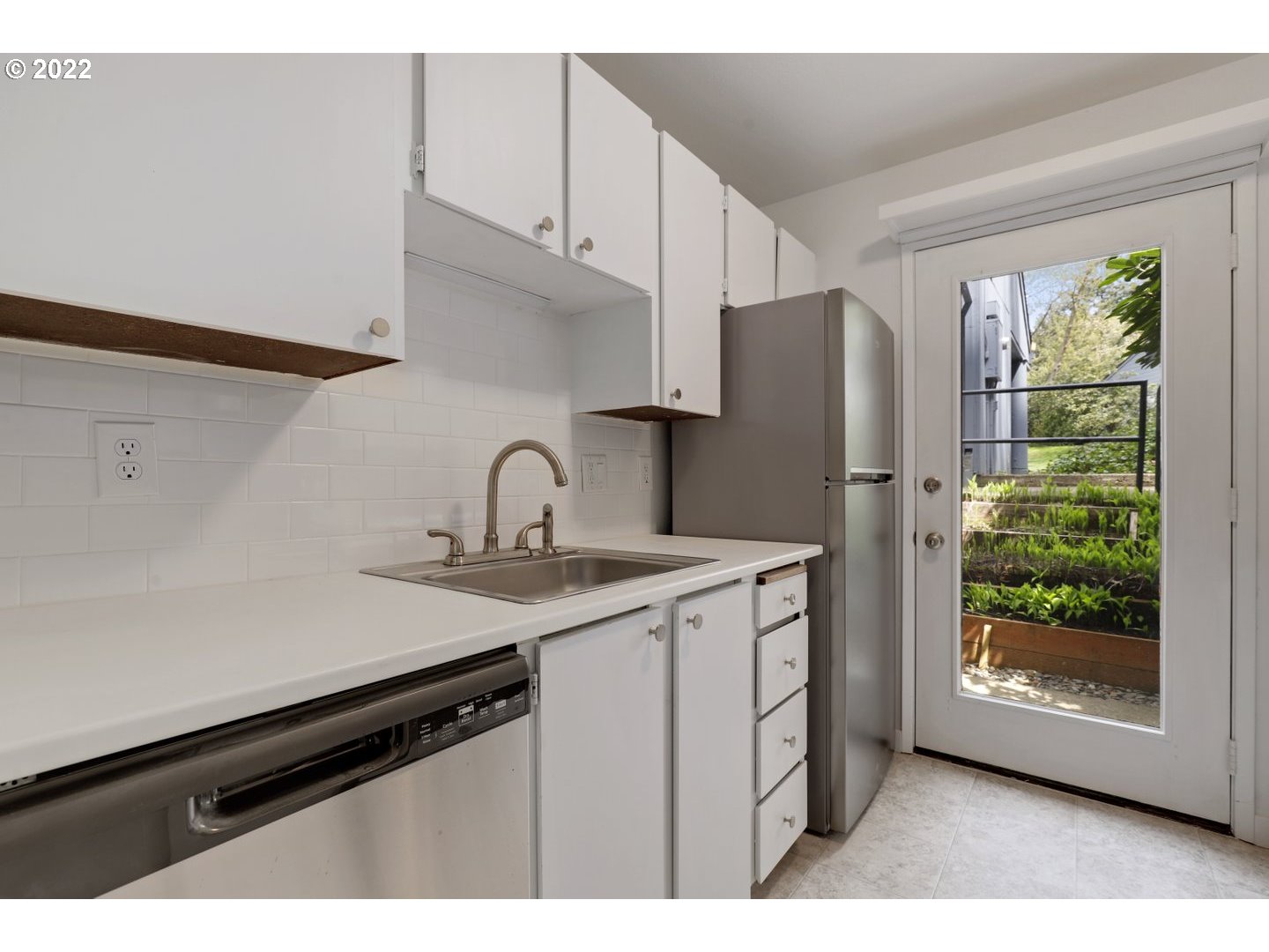 Photo #6: 22669164 Listing 