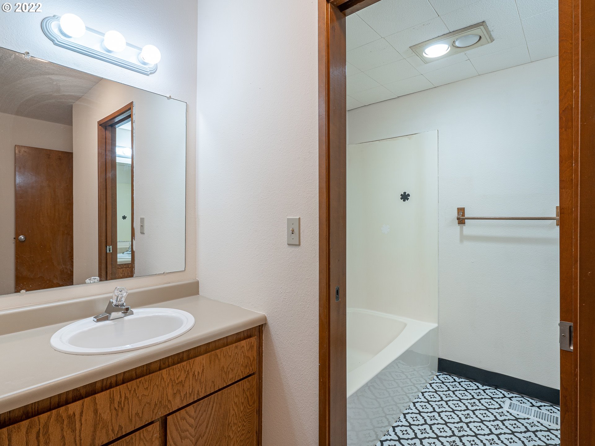 Photo #3: 22669583 Listing 