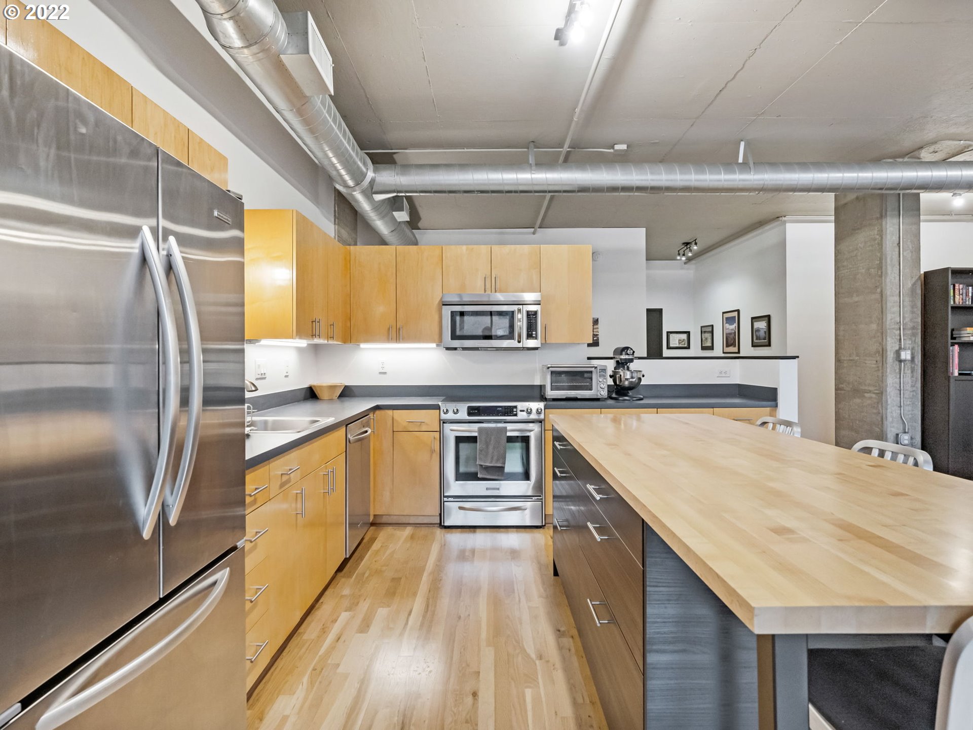 Photo #6: 22672150 Listing 