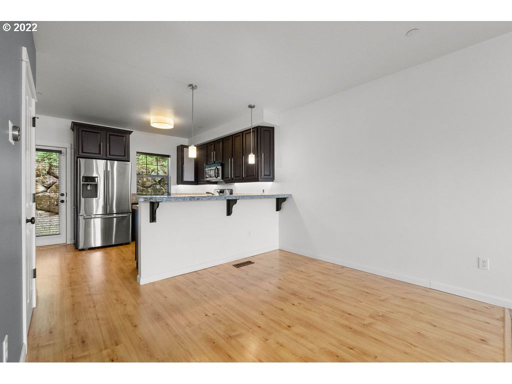 Photo #5: 22673487 Listing 