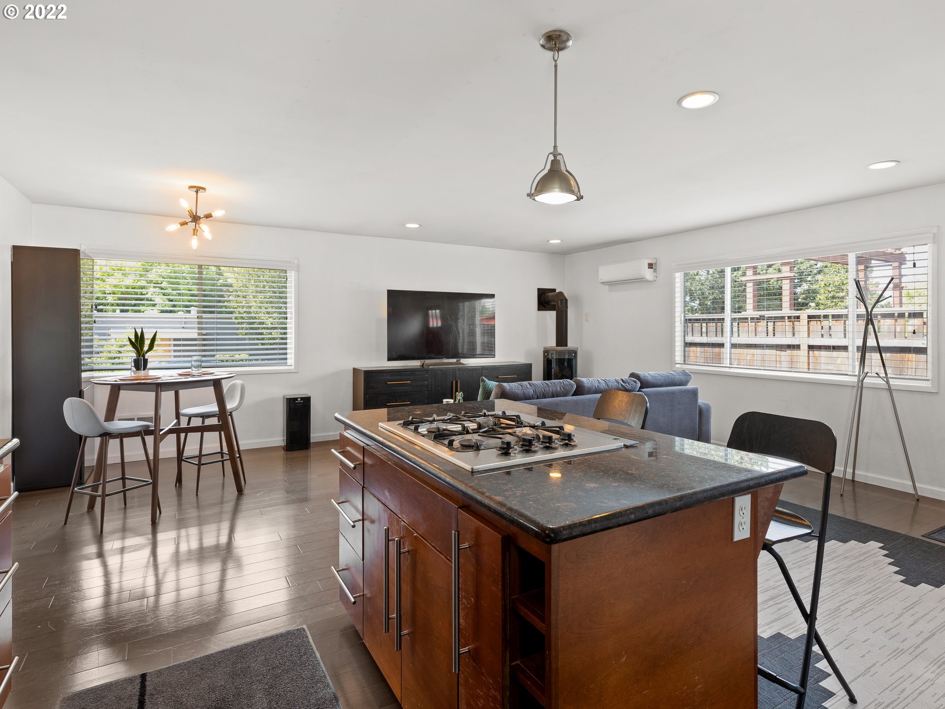 Photo #6: 22682015 Listing 