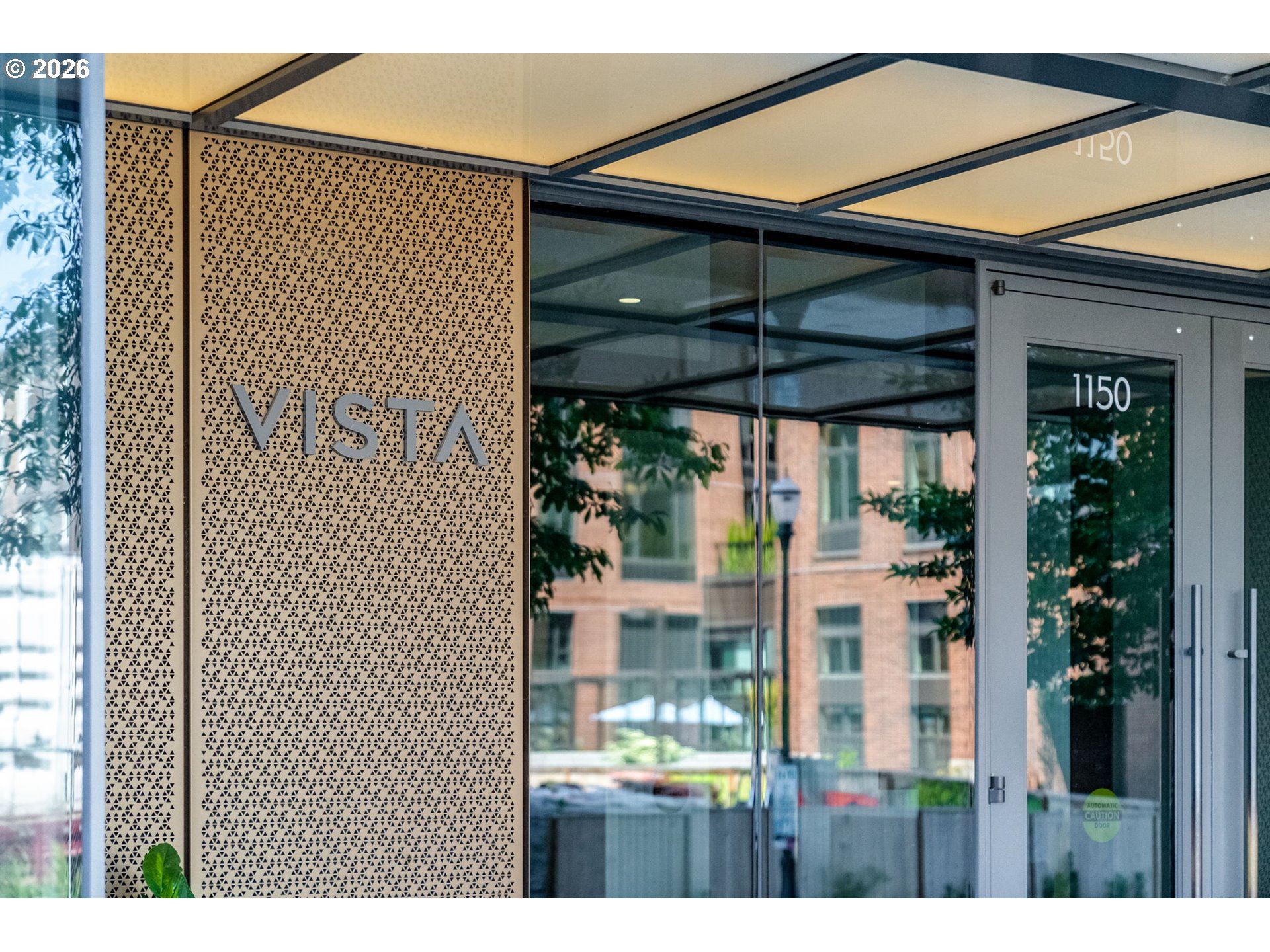 Photo #4: 226820163 Listing: Photo #4