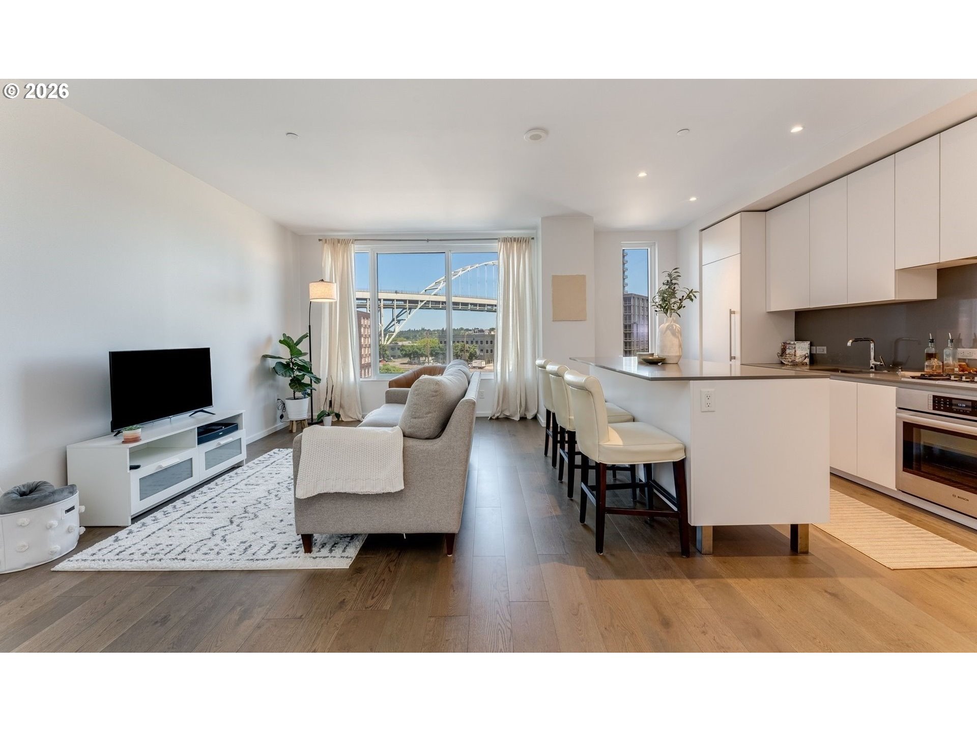 Photo #8: 226820163 Listing: Photo #8