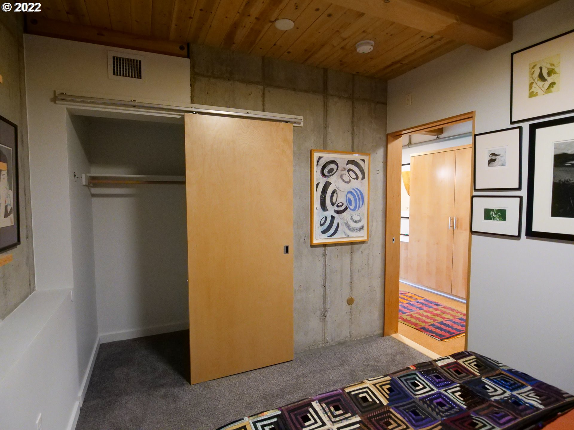 Photo #5: 22682730 Listing 