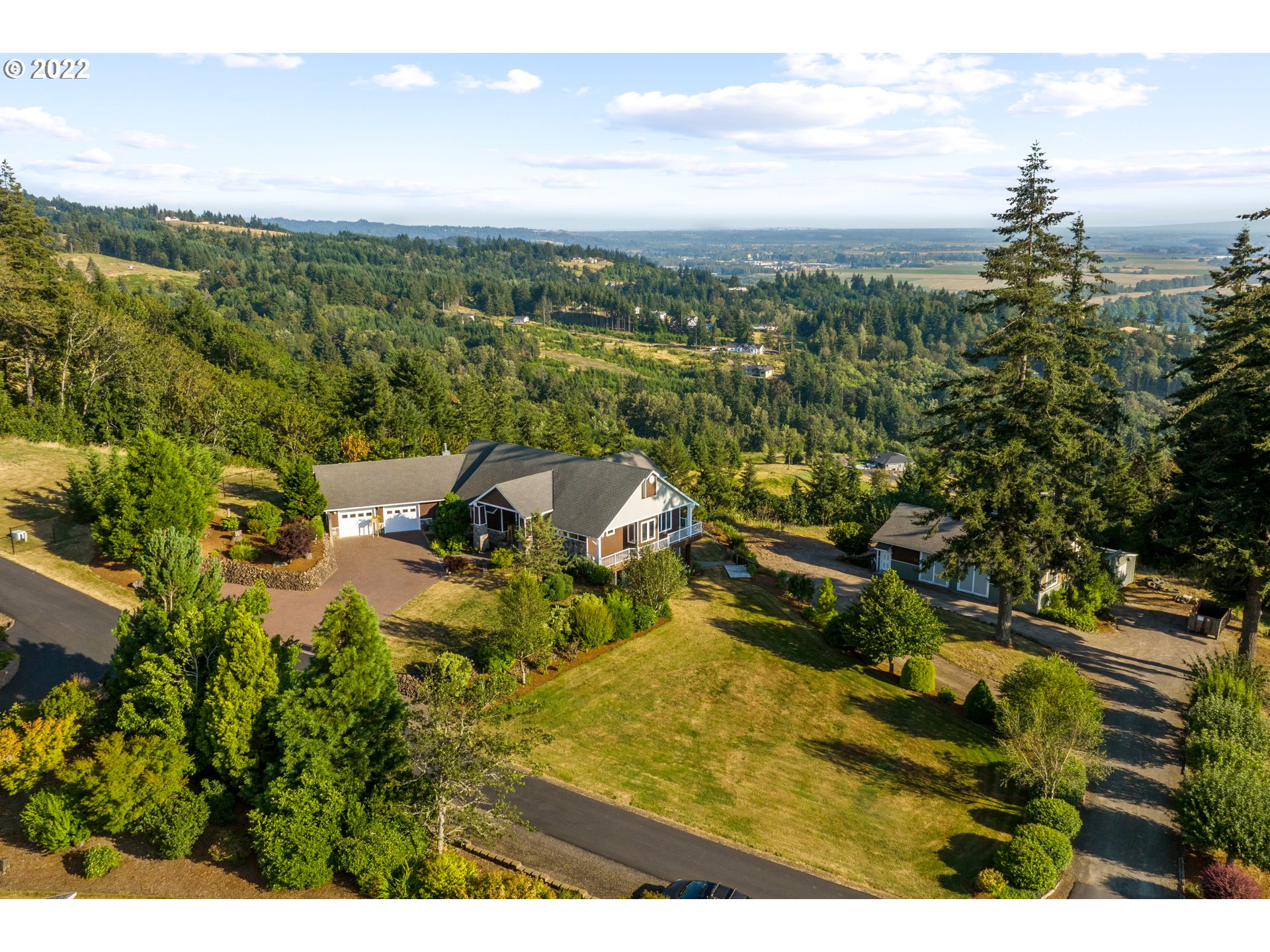 206  Pebble Ln, Kalama, WA 98625