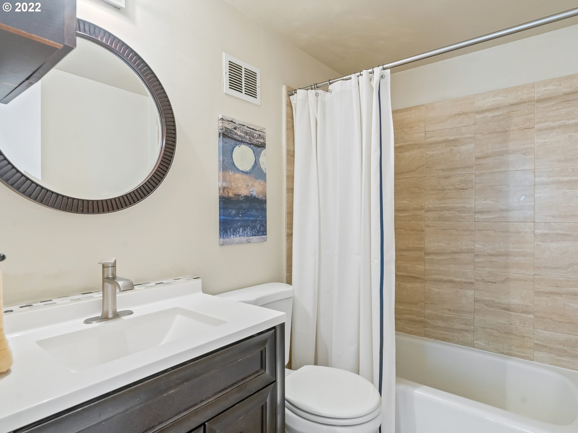 Photo #3: 22685731 Listing 
