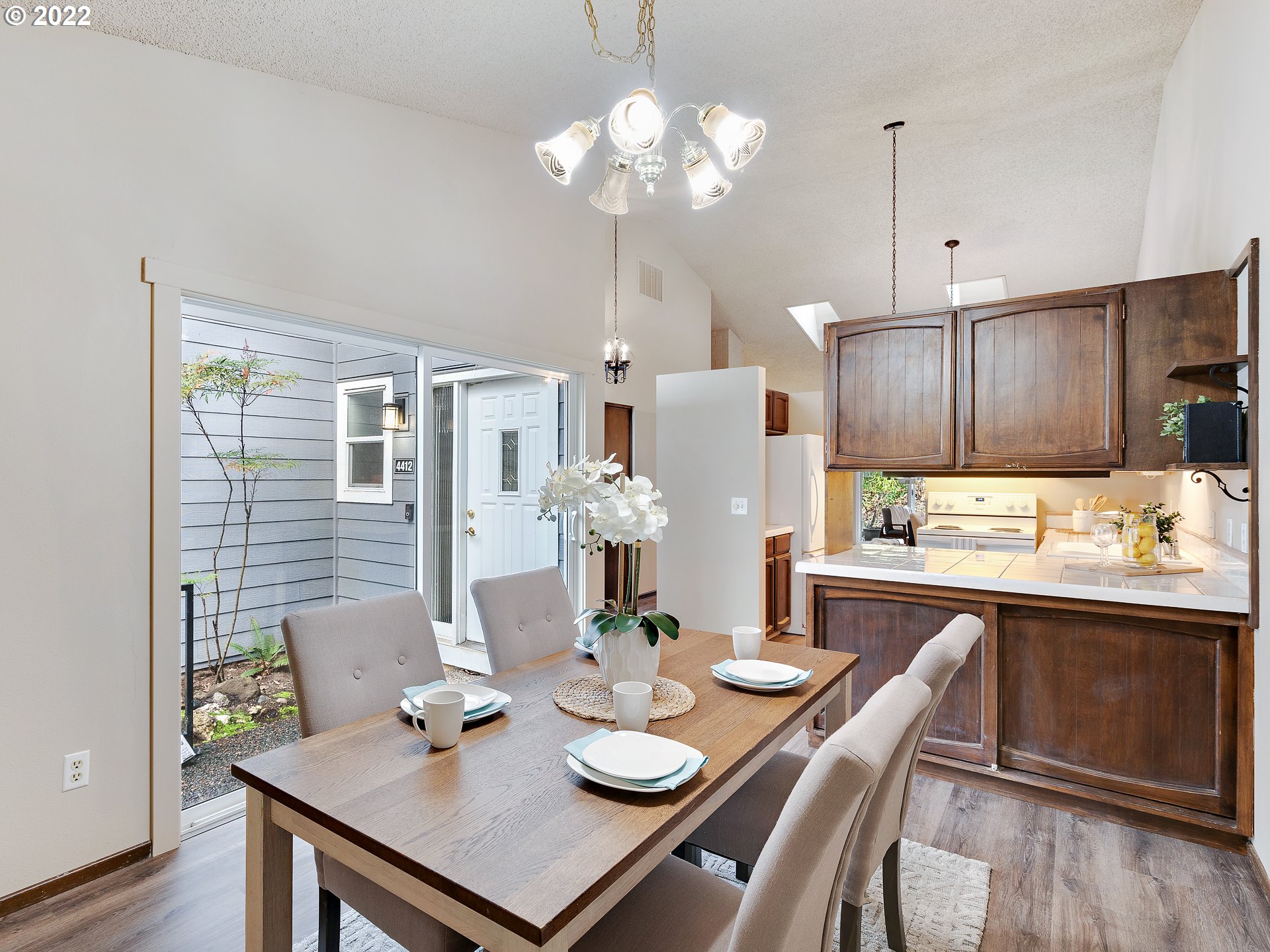 Photo #6: 22687547 Listing 