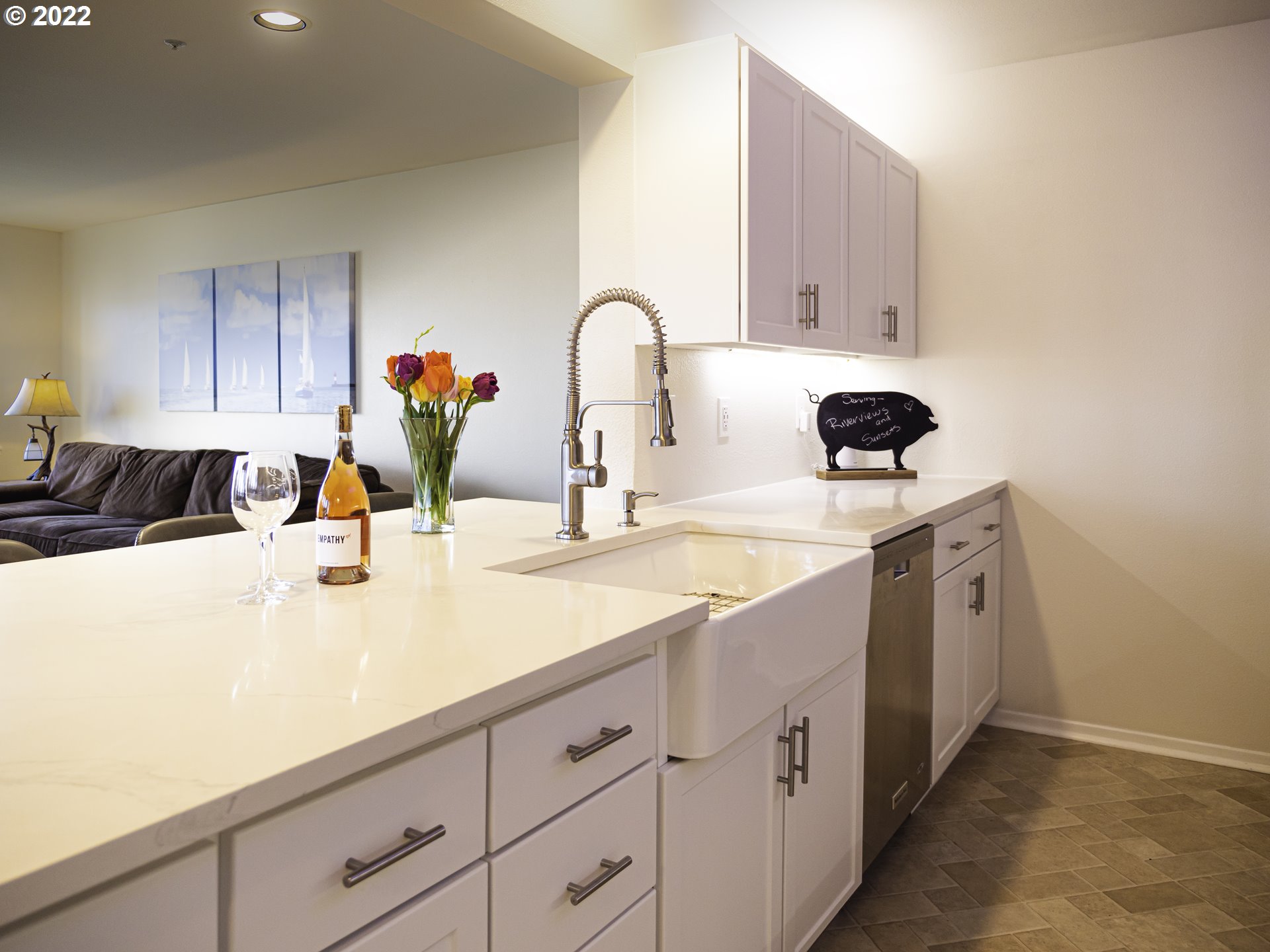 Photo #3: 22690169 Listing 