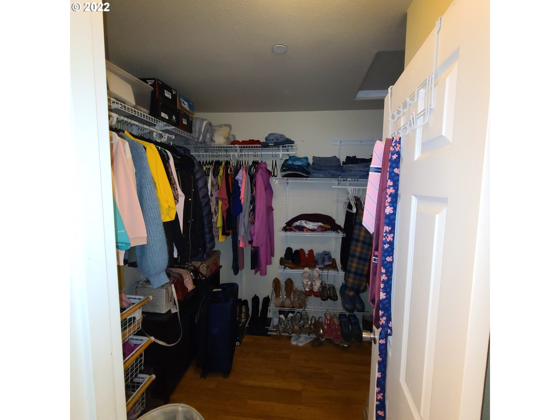 Bedroom, Owner's Suite-Walk-In Closet