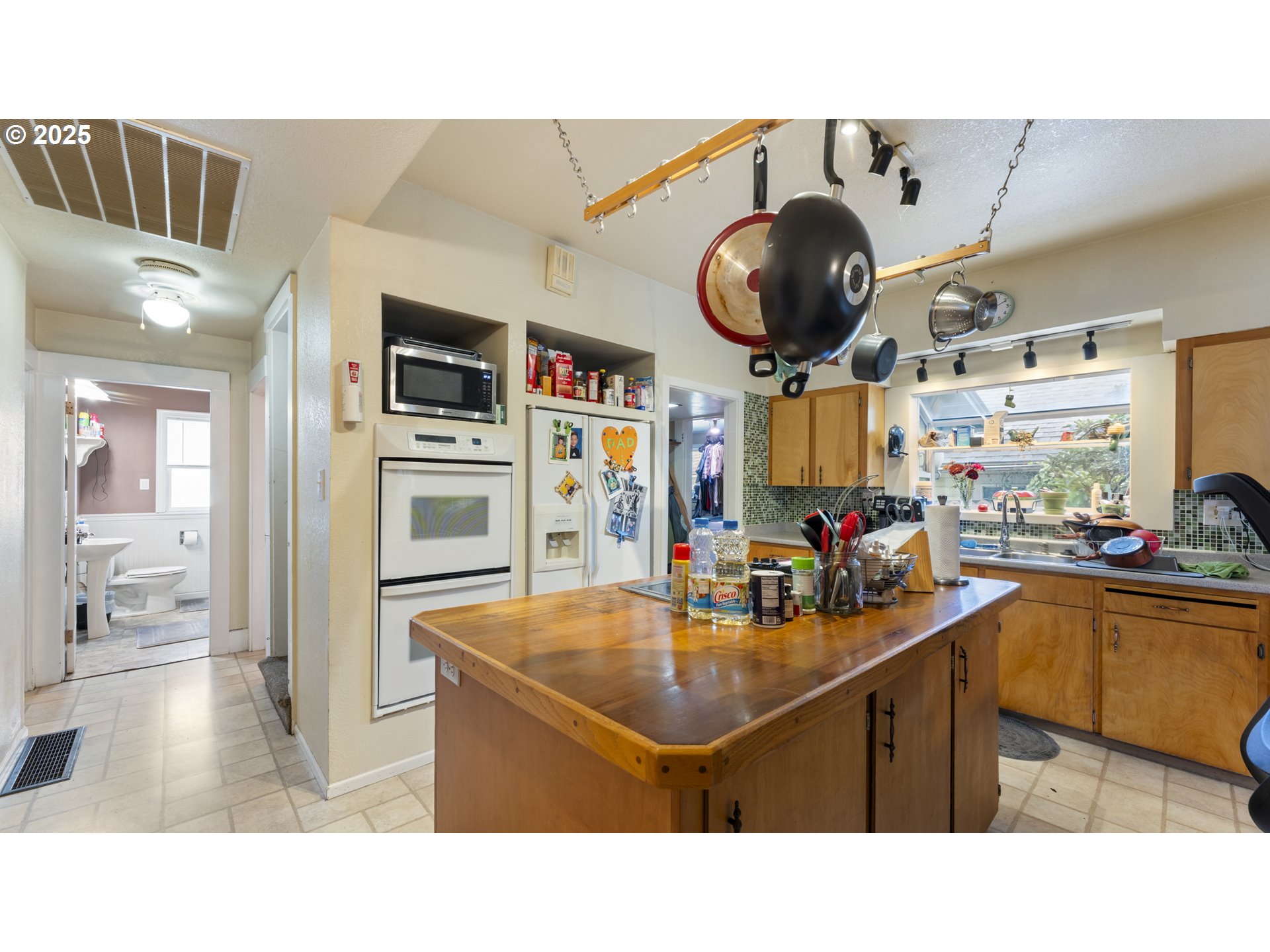 63776 Flanagan RD, Coos Bay, OR, 97420