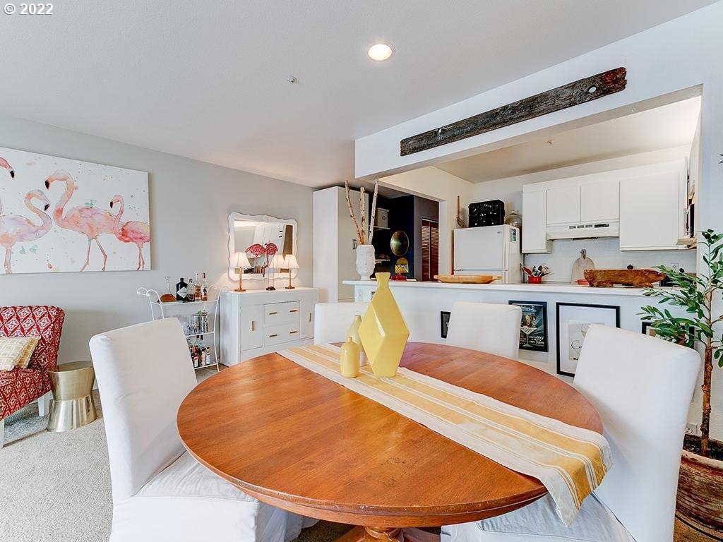 Photo #5: 22697107 Listing 