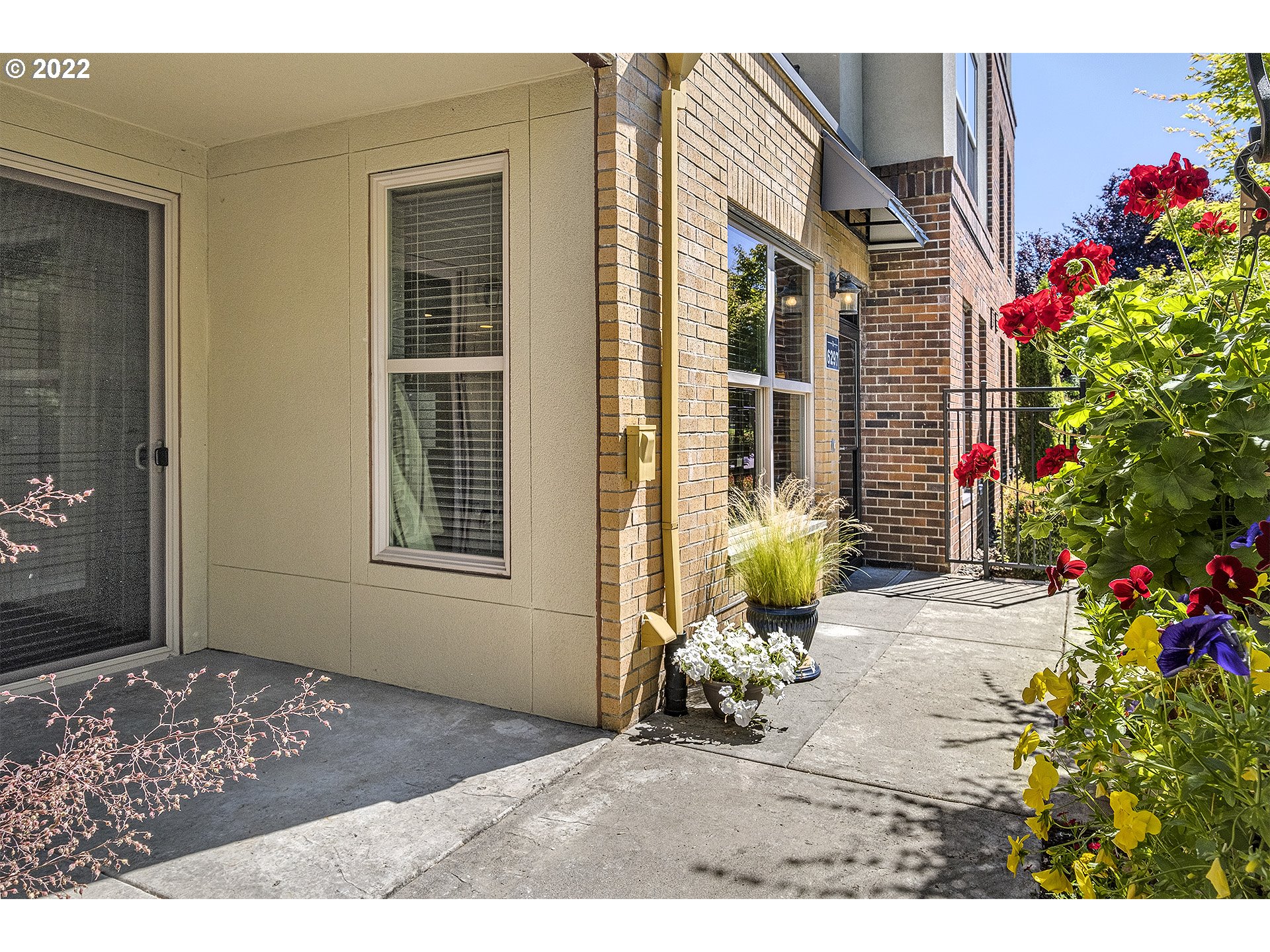 Photo #4: 22697851 Listing 