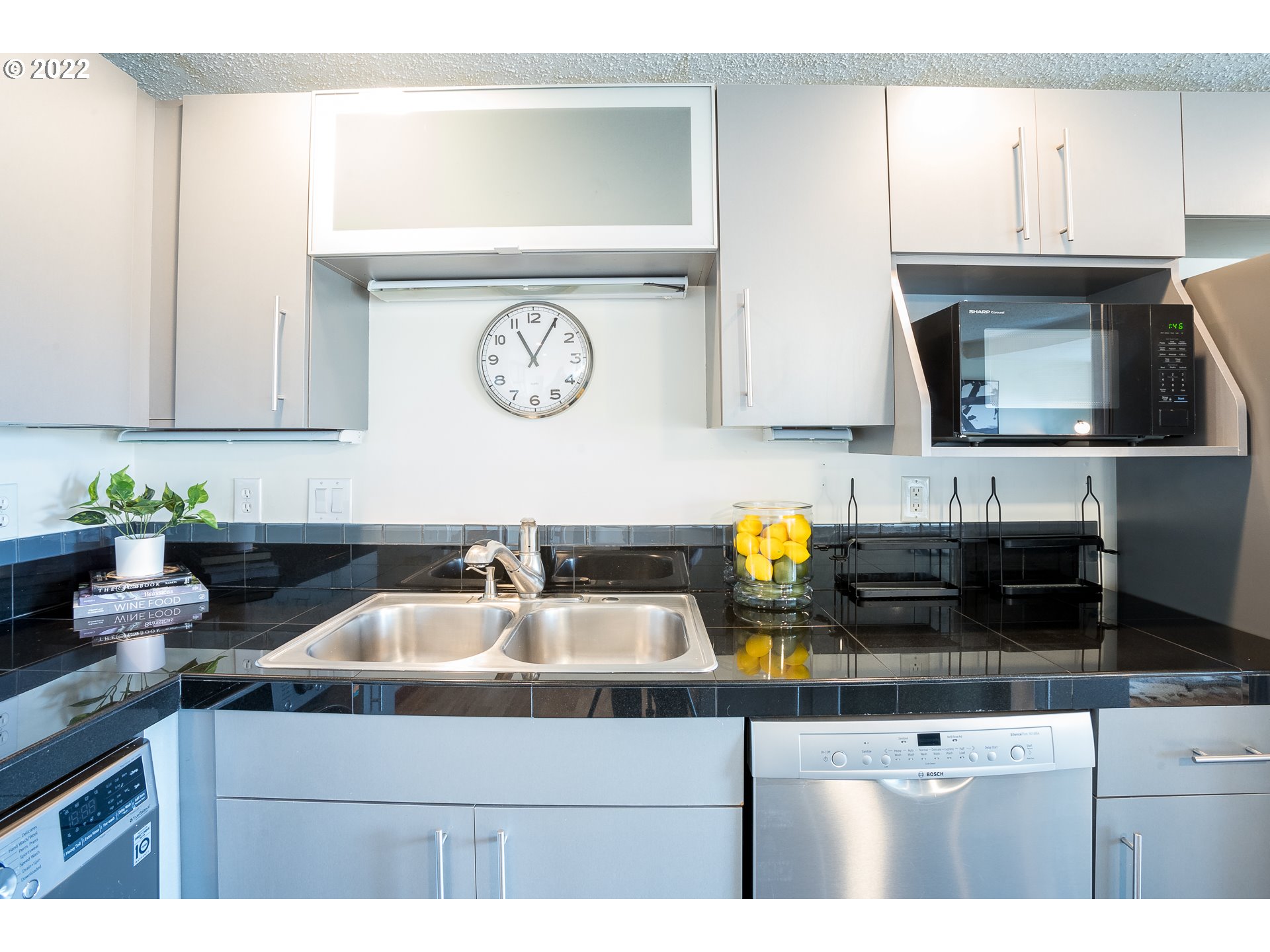 Photo #4: 22699863 Listing 