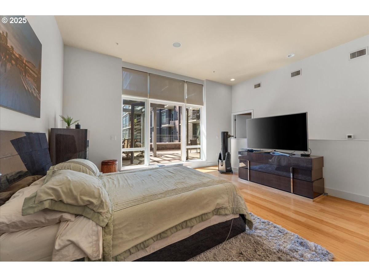 Photo #4: 227191797 Listing: Photo #4