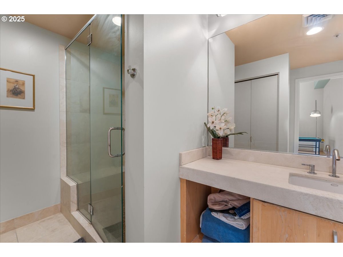 Photo #12: 227191797 Listing: Photo #12