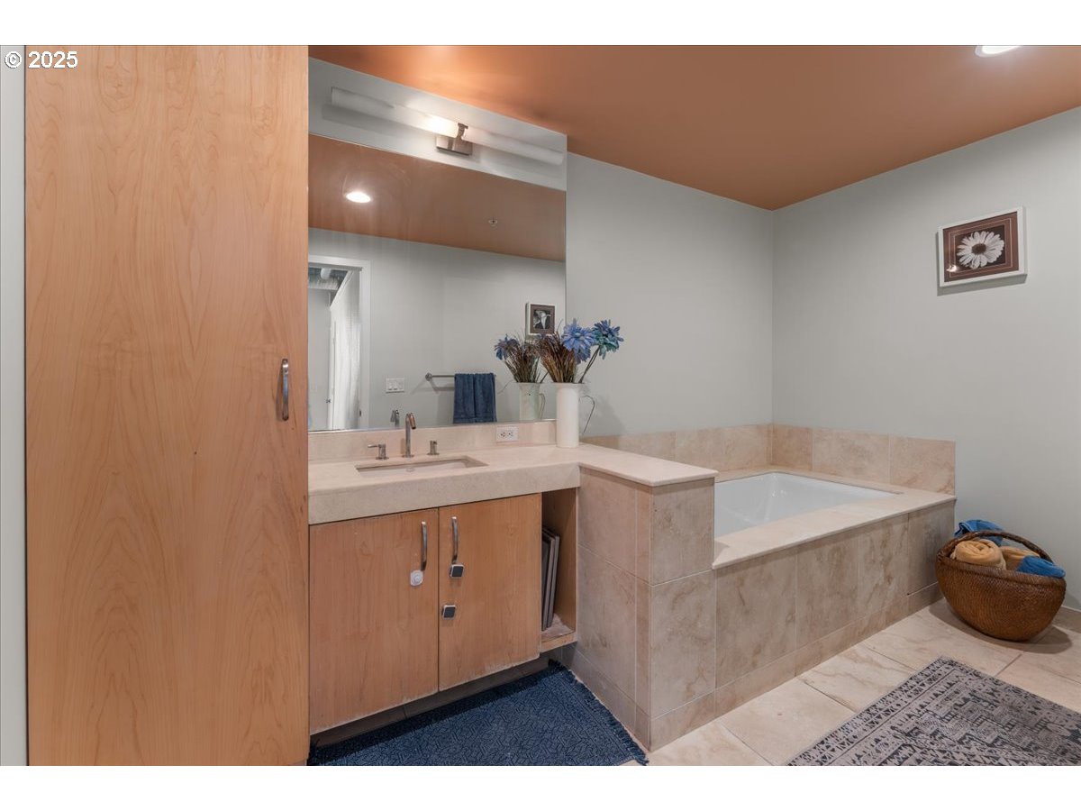 Photo #31: 227191797 Listing: Photo #31