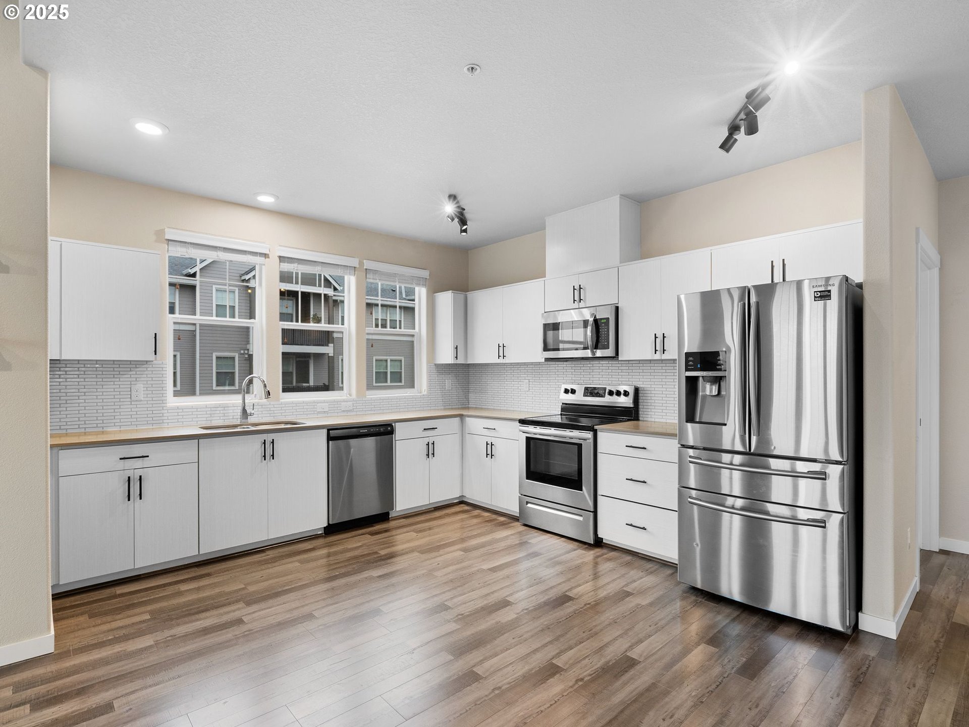 Photo #42: 227547727 Listing: Photo #42