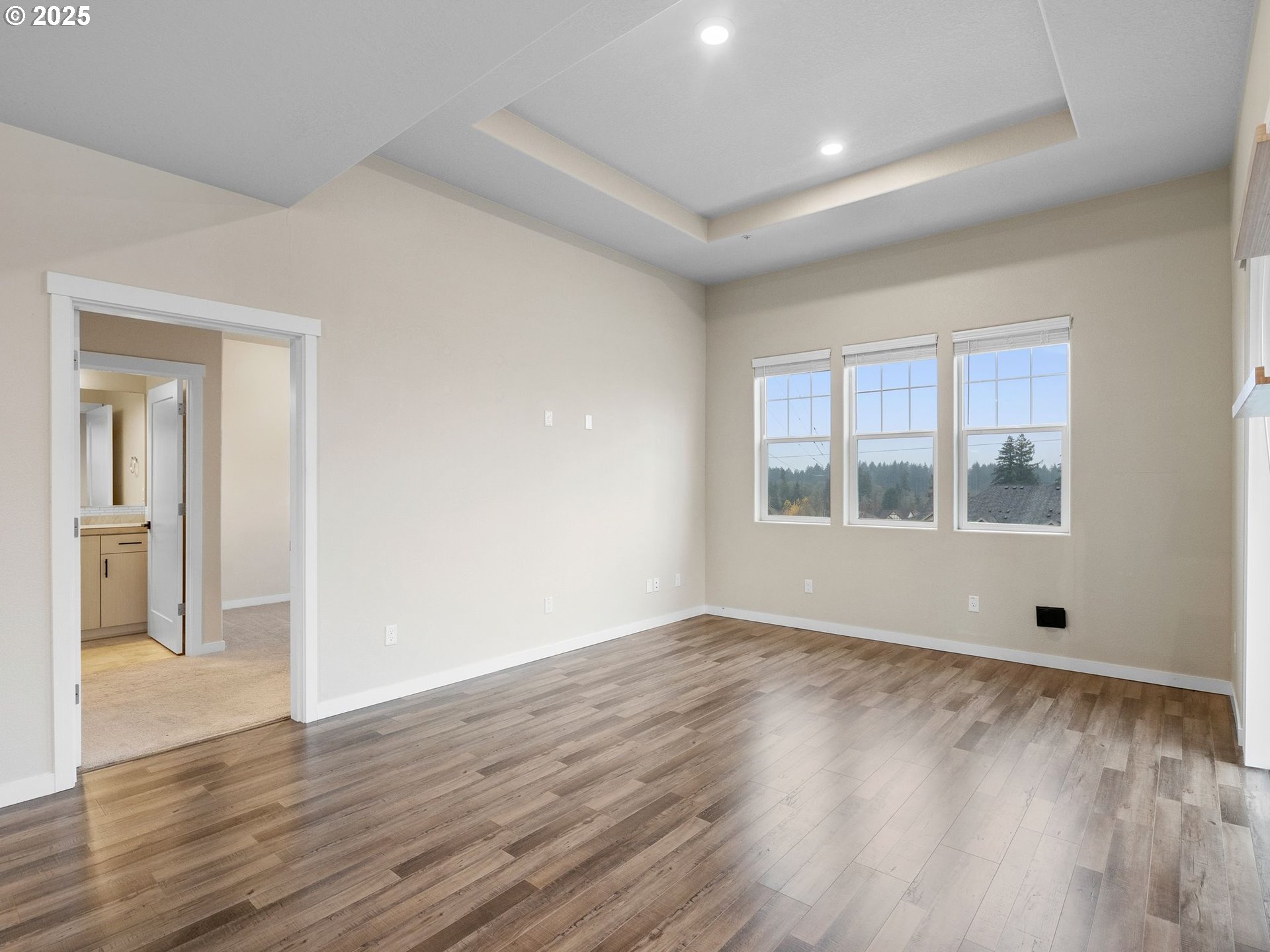 Photo #5: 227547727 Listing: Photo #5