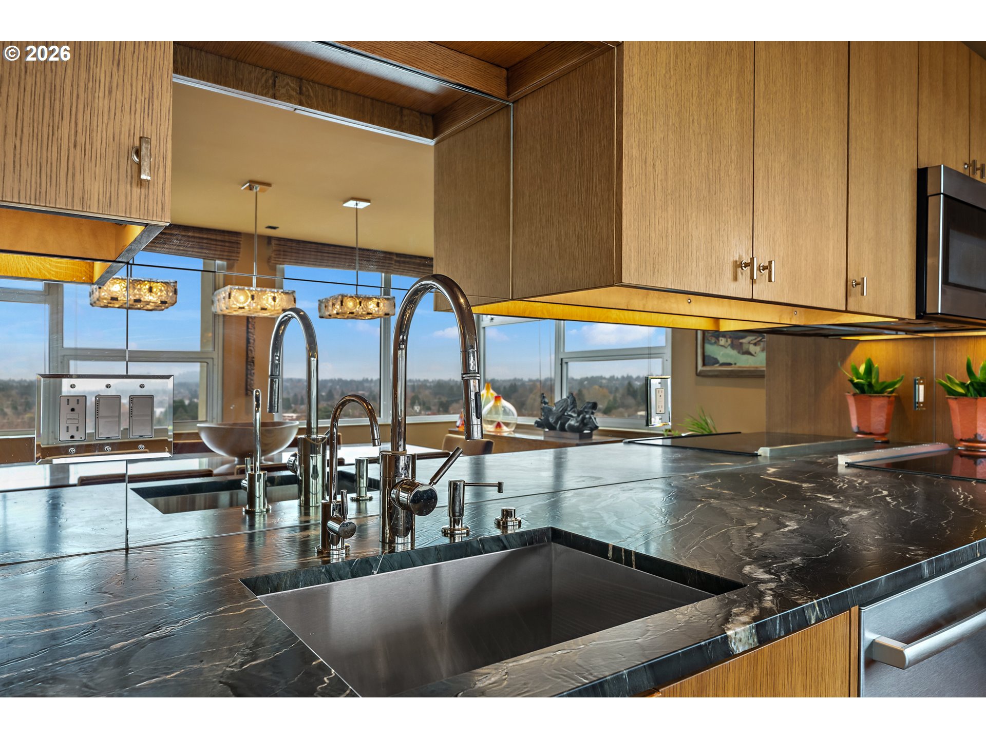 Photo #7: 228102702 Listing: Photo #7