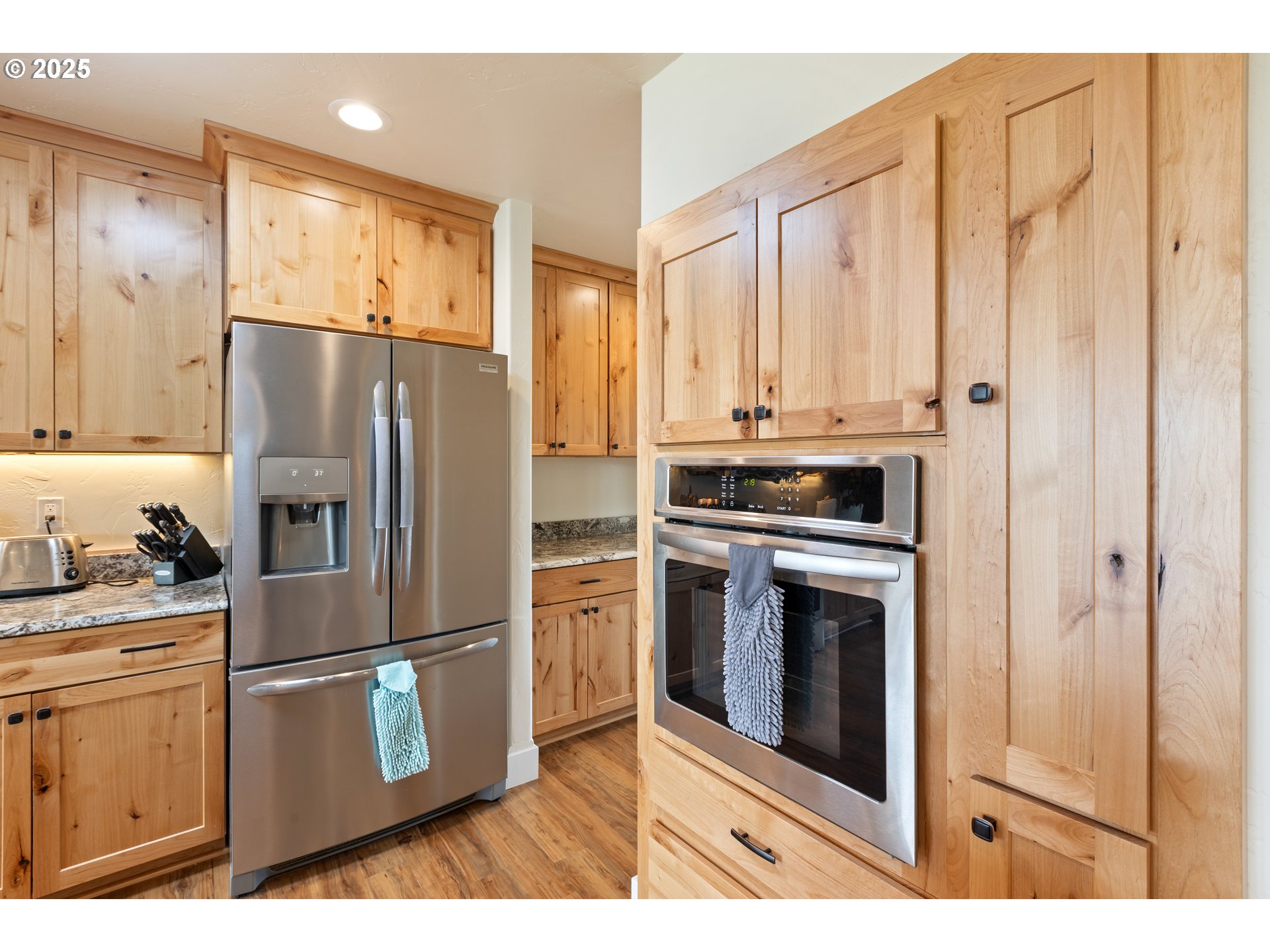 910 SWALLOW AVE, Sutherlin, OR, 97479