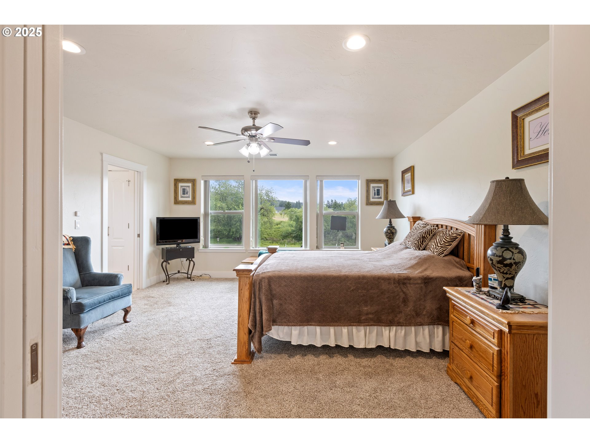 910 SWALLOW AVE, Sutherlin, OR, 97479