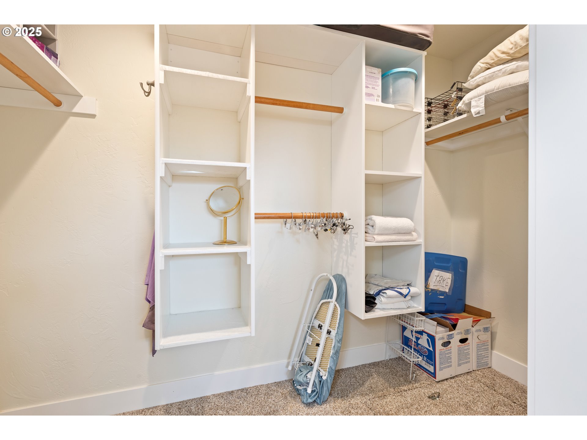 910 SWALLOW AVE, Sutherlin, OR, 97479