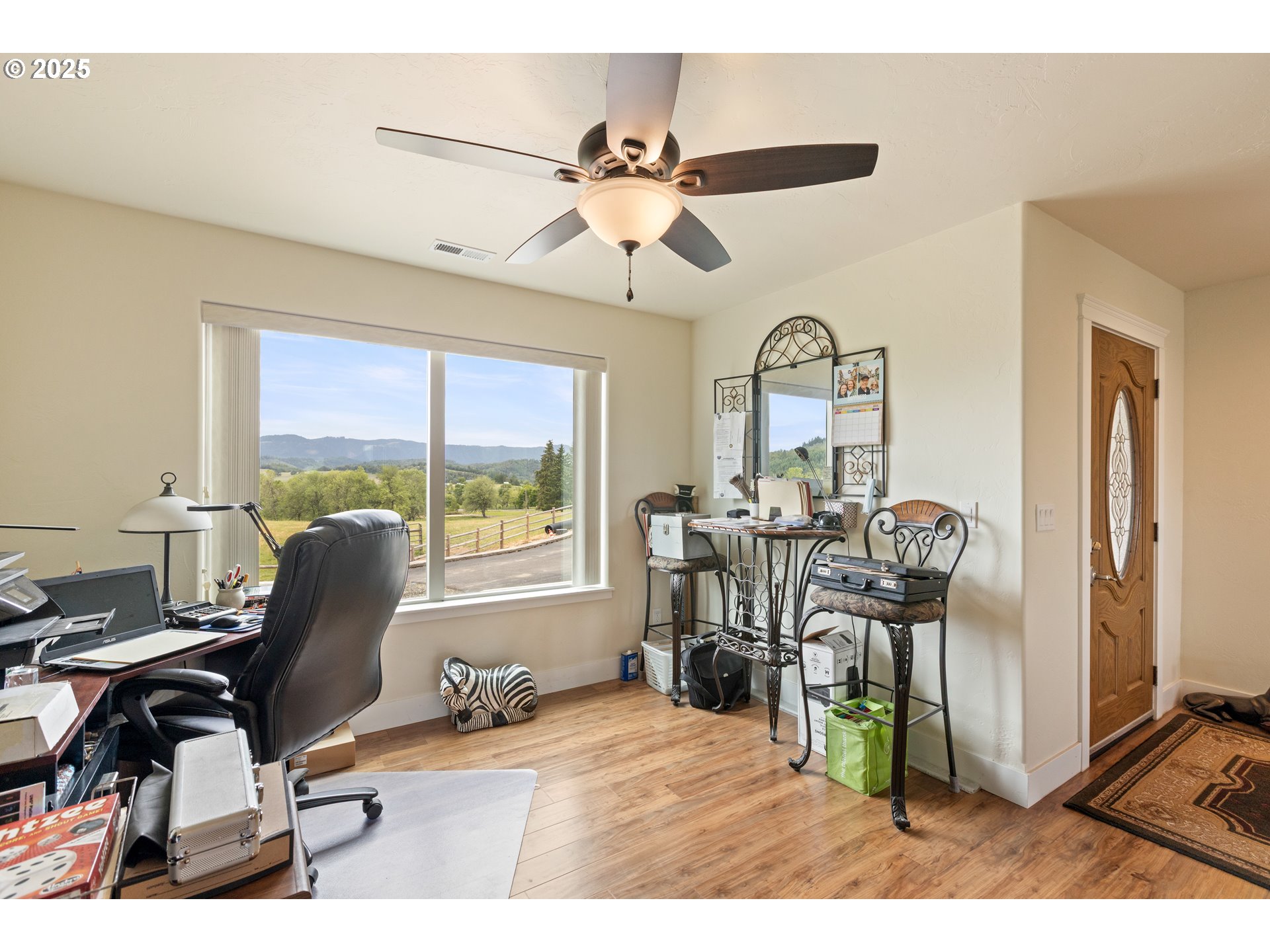 910 SWALLOW AVE, Sutherlin, OR, 97479