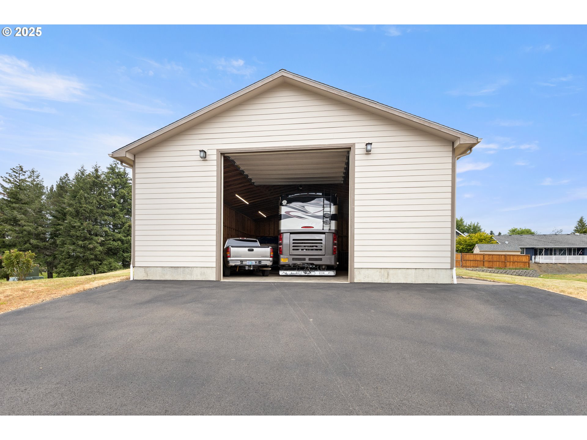 910 SWALLOW AVE, Sutherlin, OR, 97479