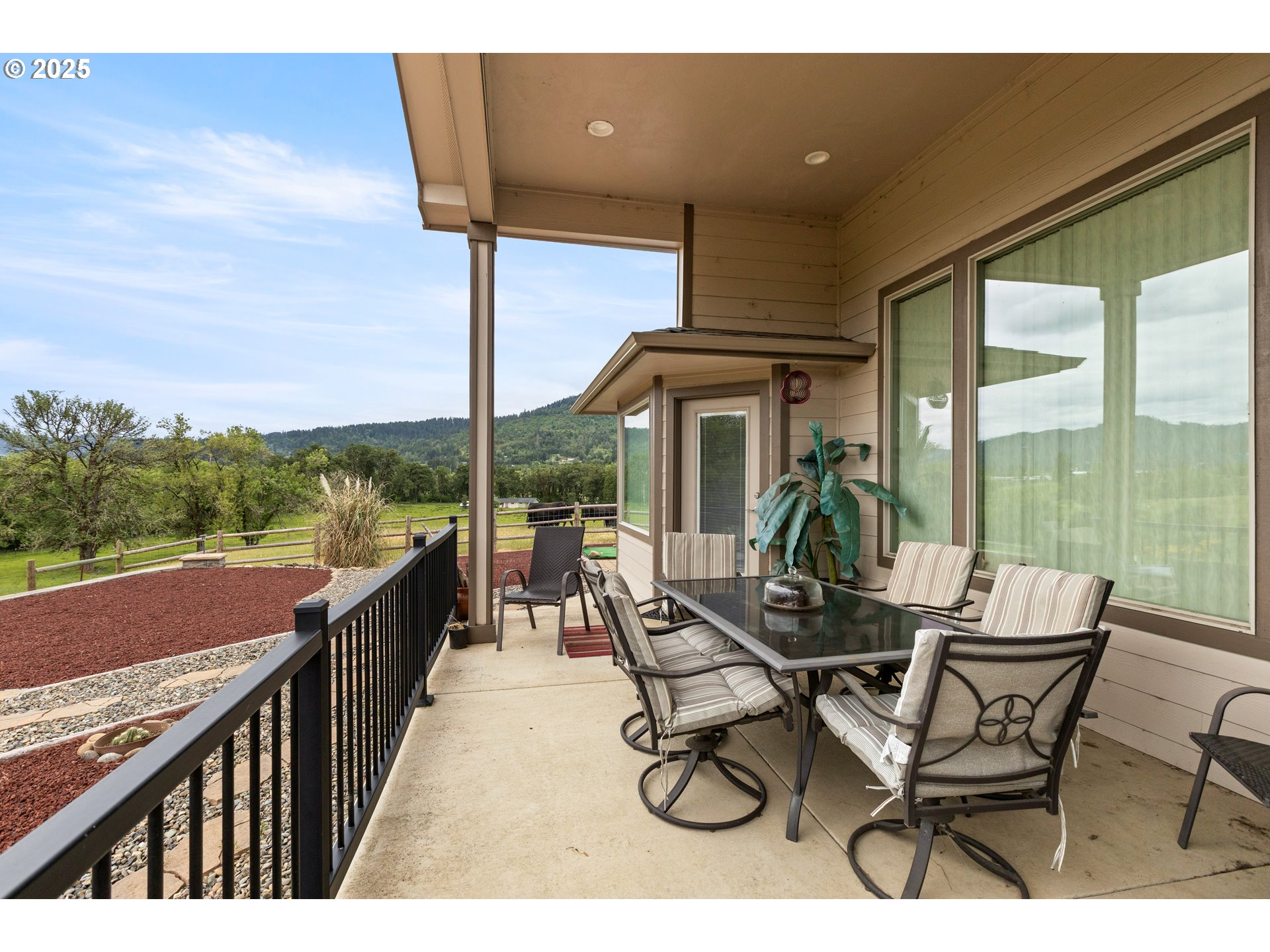 910 SWALLOW AVE, Sutherlin, OR, 97479