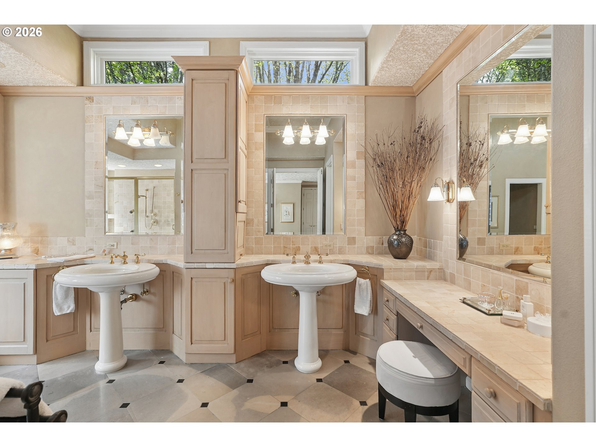 13616 NW GLENDOVEER DR, Portland, OR, 97231