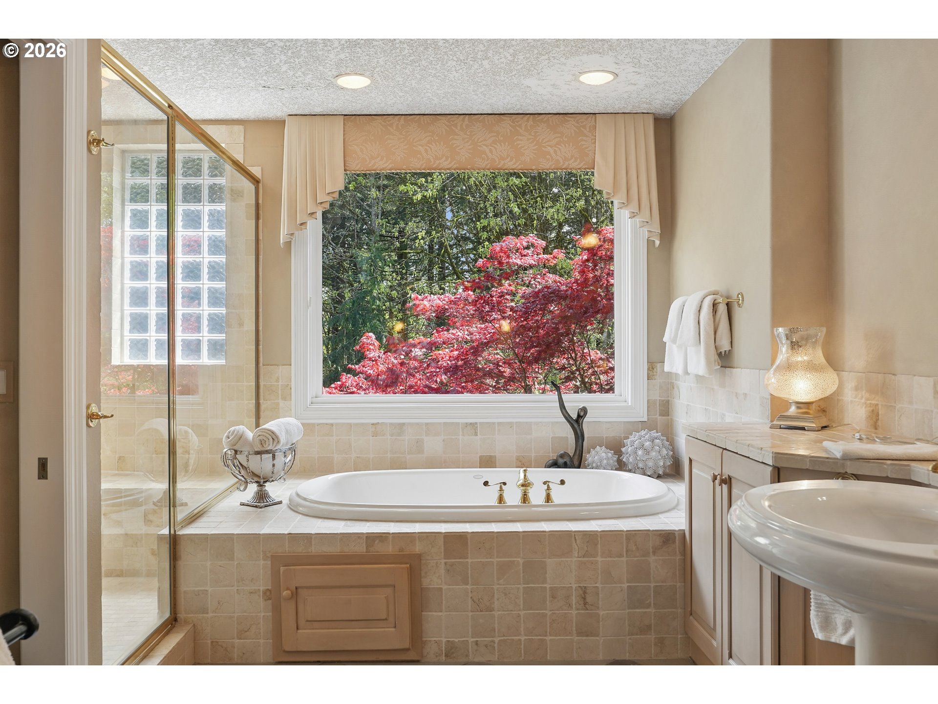 13616 NW GLENDOVEER DR, Portland, OR, 97231