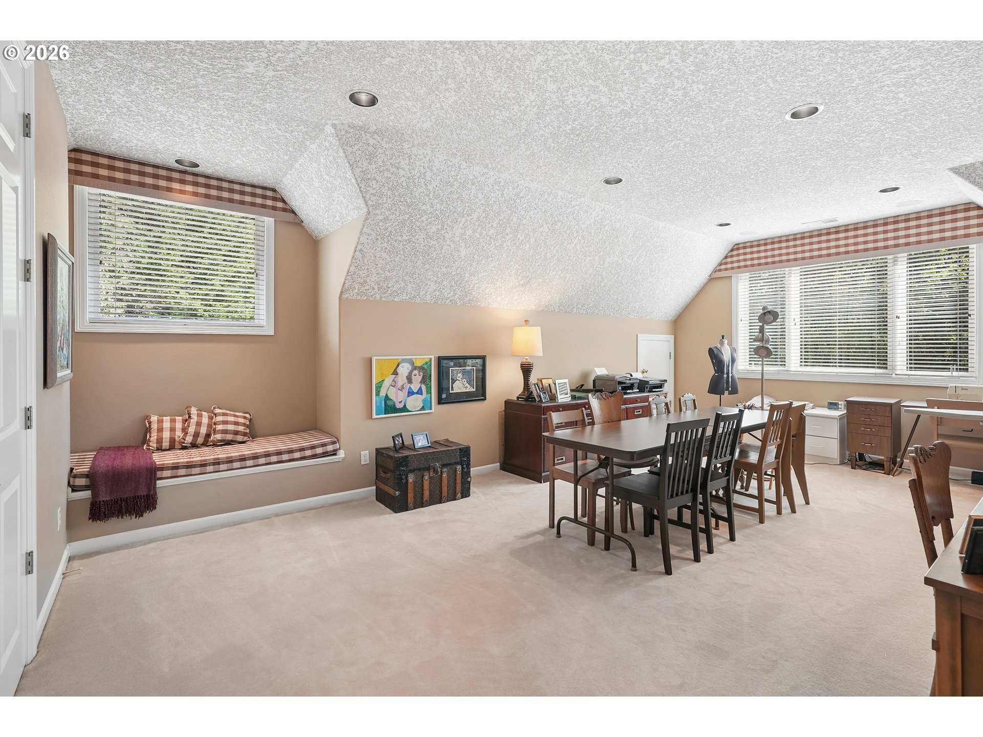 13616 NW GLENDOVEER DR, Portland, OR, 97231