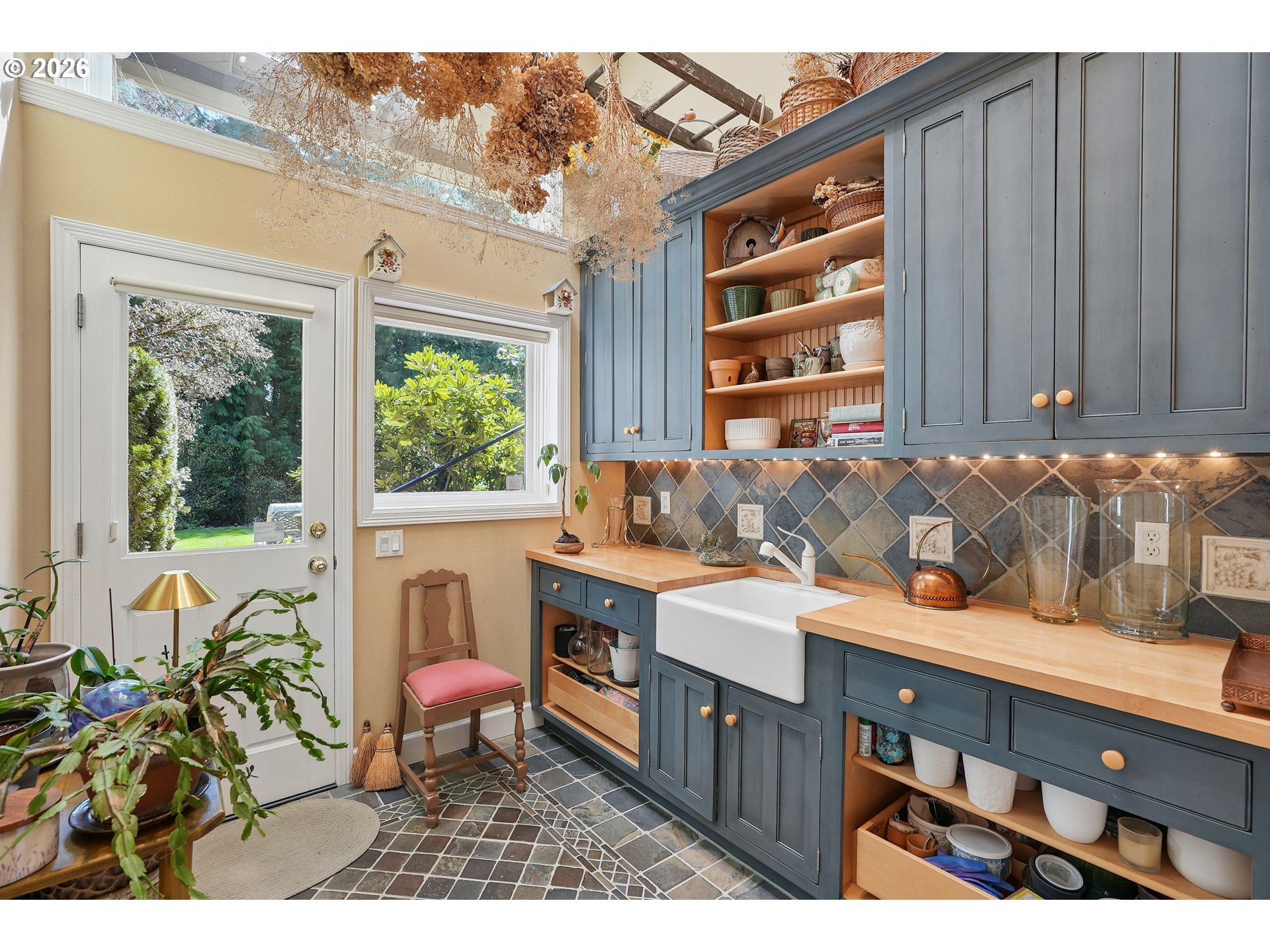 13616 NW GLENDOVEER DR, Portland, OR, 97231