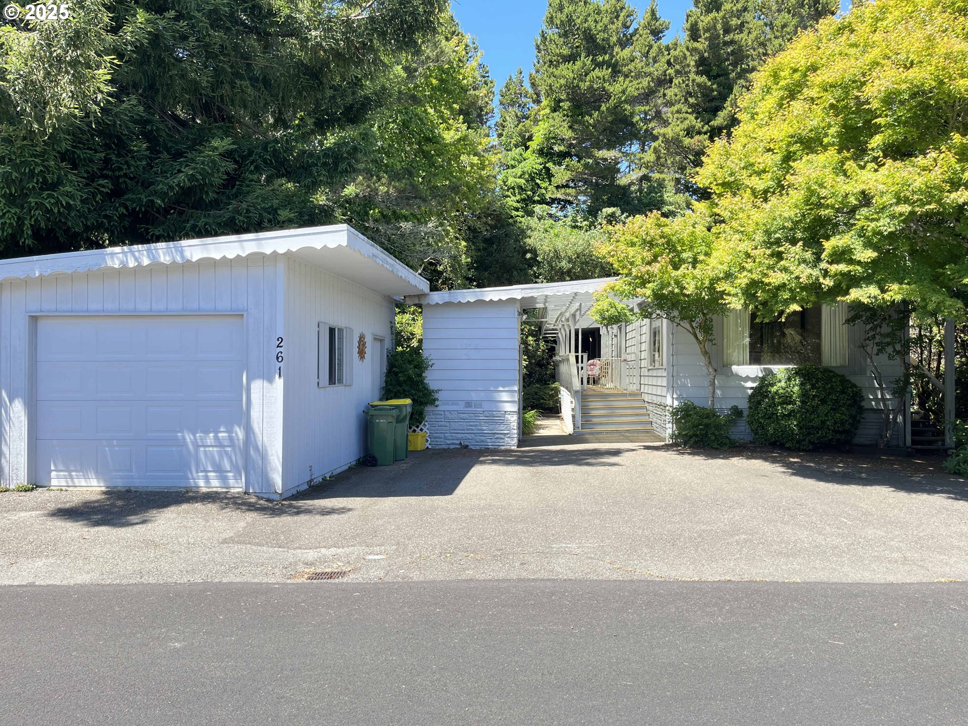 1600 Rhododendron DR UNIT 261, Florence, OR, 97439