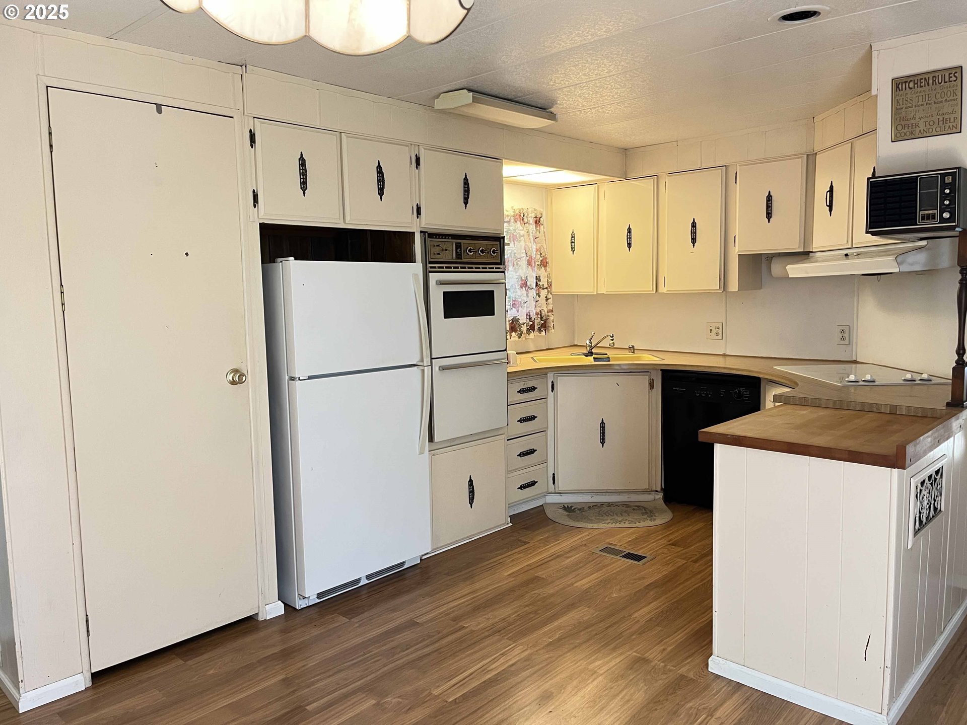 1600 Rhododendron DR UNIT 261, Florence, OR, 97439